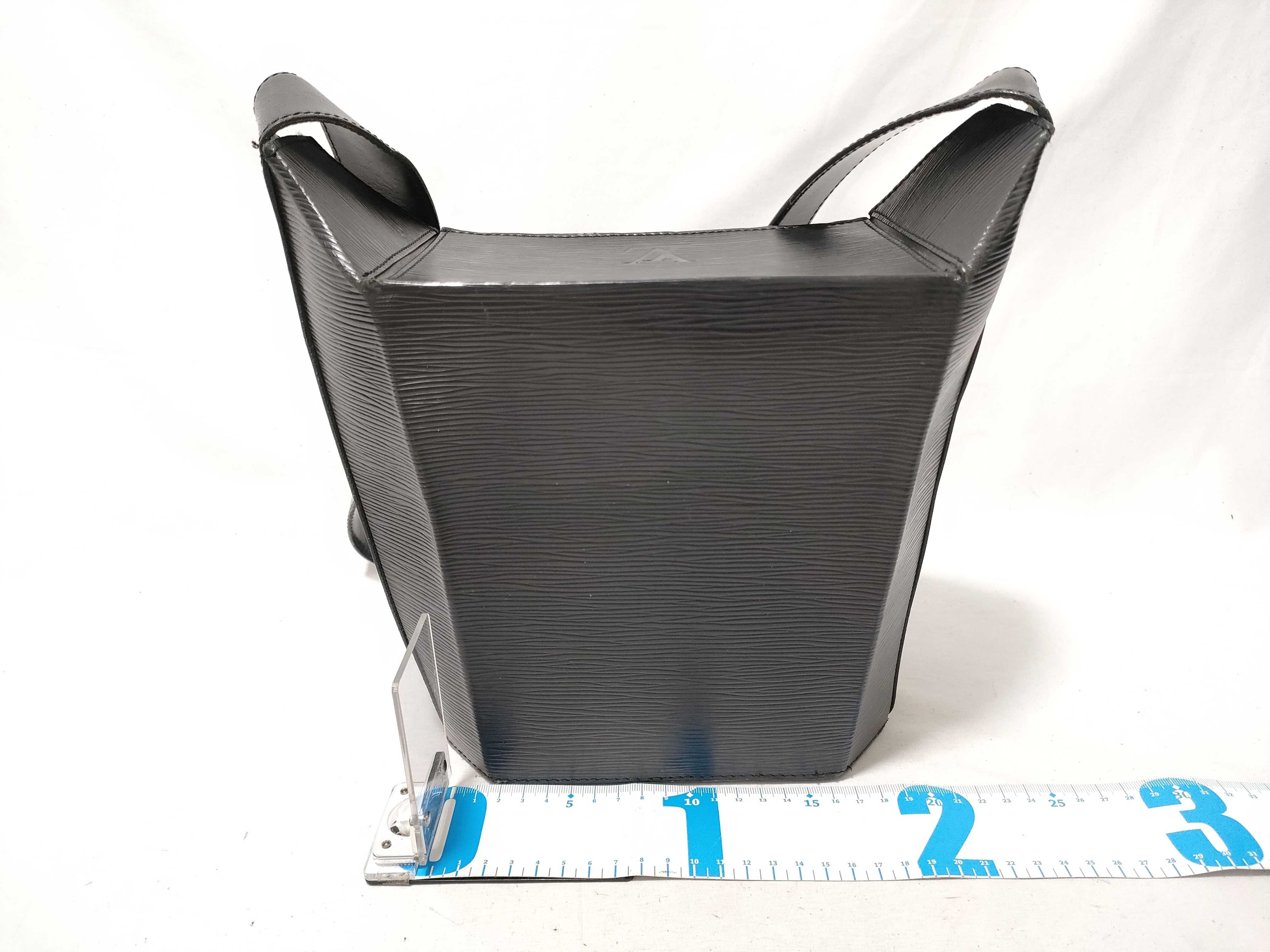 Epi M52812 Verseau Shoulder Bag — view 2