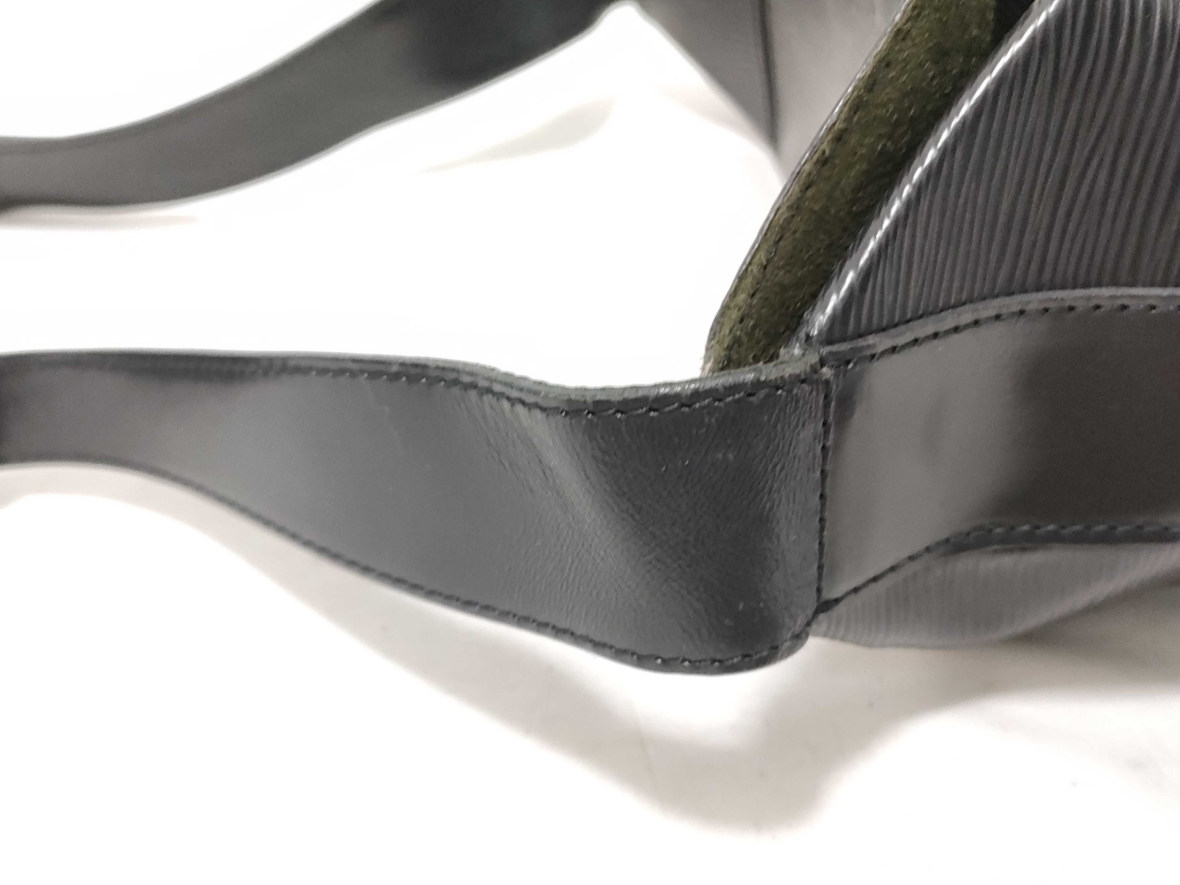 Epi M52812 Verseau Shoulder Bag — view 5