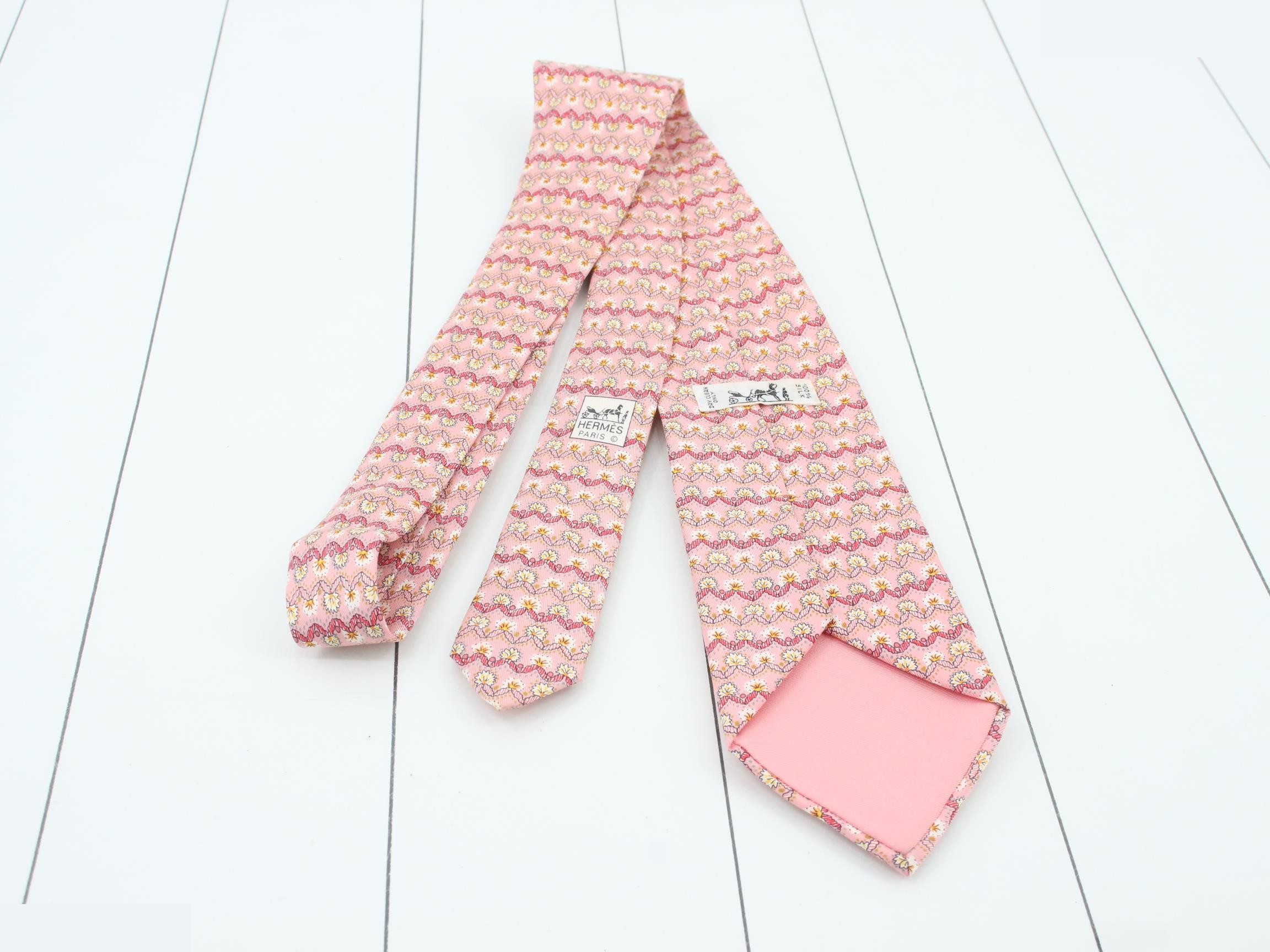 silk tie, pink — view 2