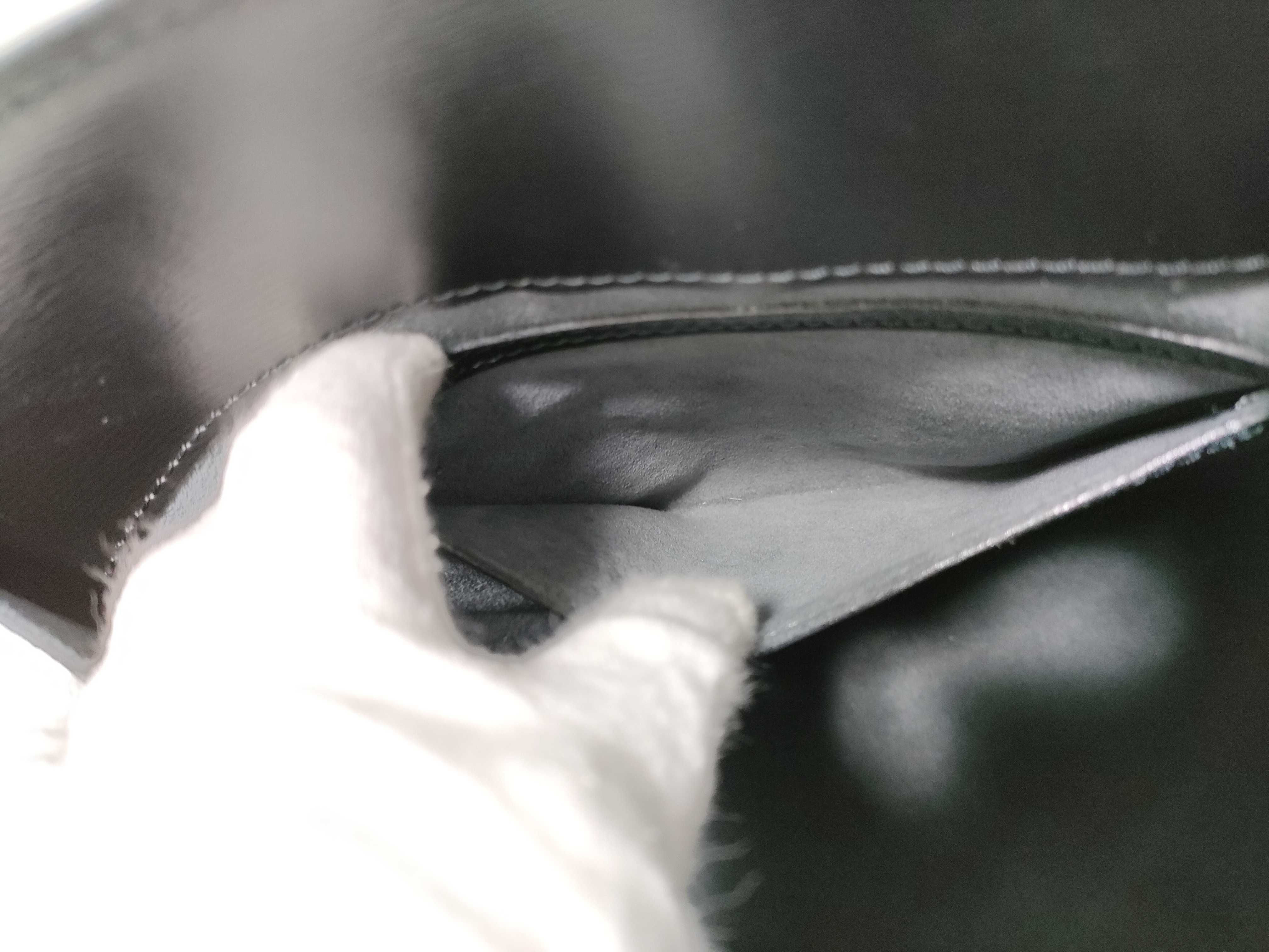 Epi Cluny Shoulder Bag — view 11