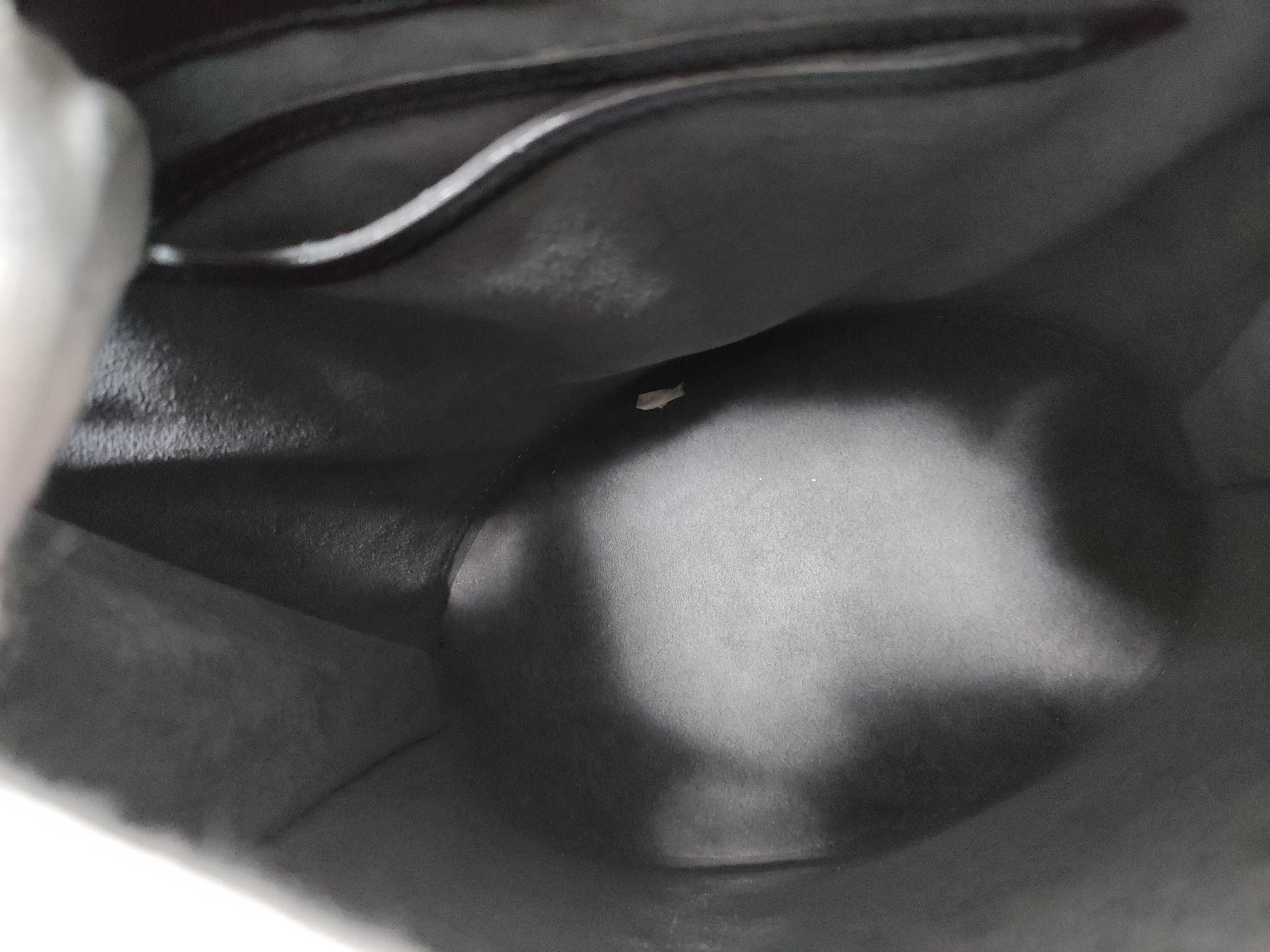 Epi Cluny Shoulder Bag — view 10