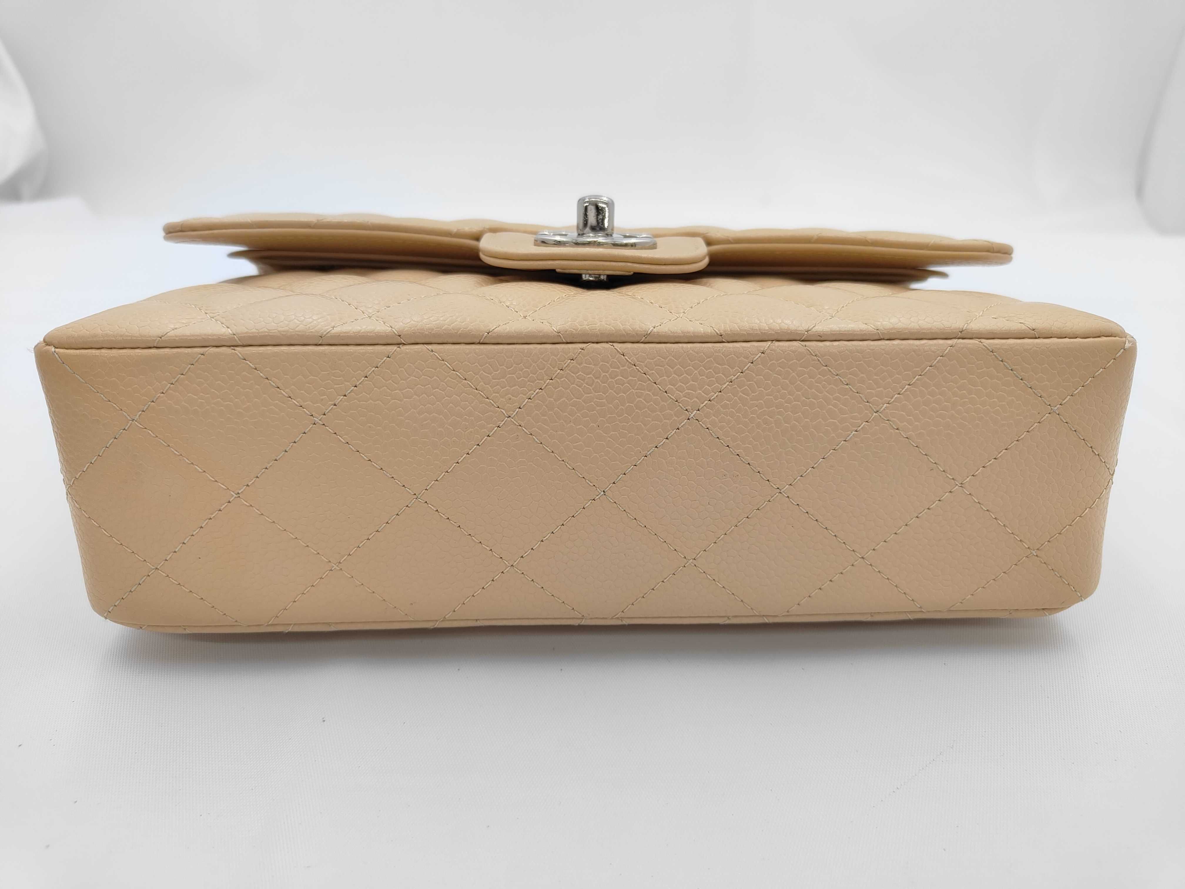 Double Flap Caviar Beige 25 Shoulder Bag — view 5