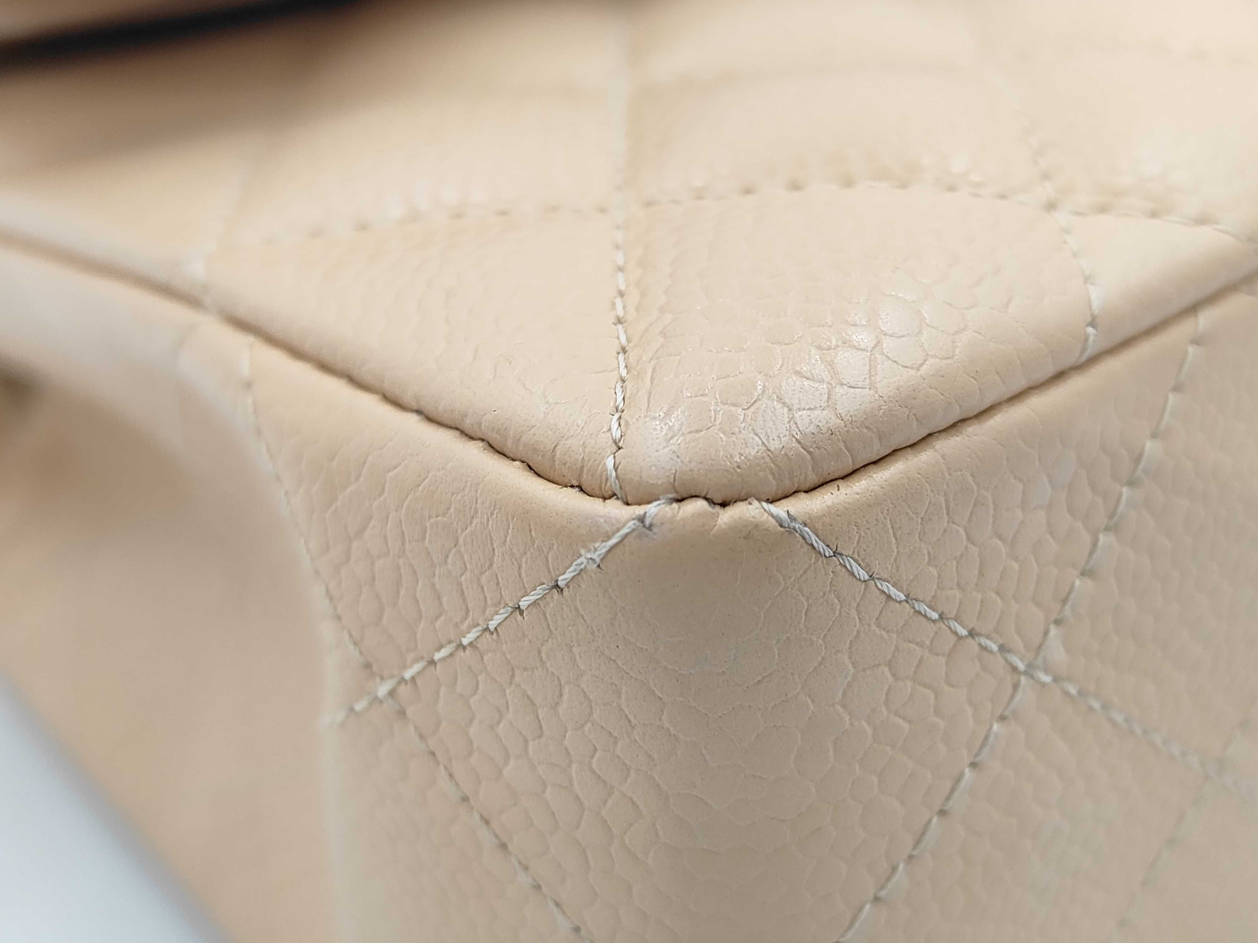 Double Flap Caviar Beige 25 Shoulder Bag — view 6