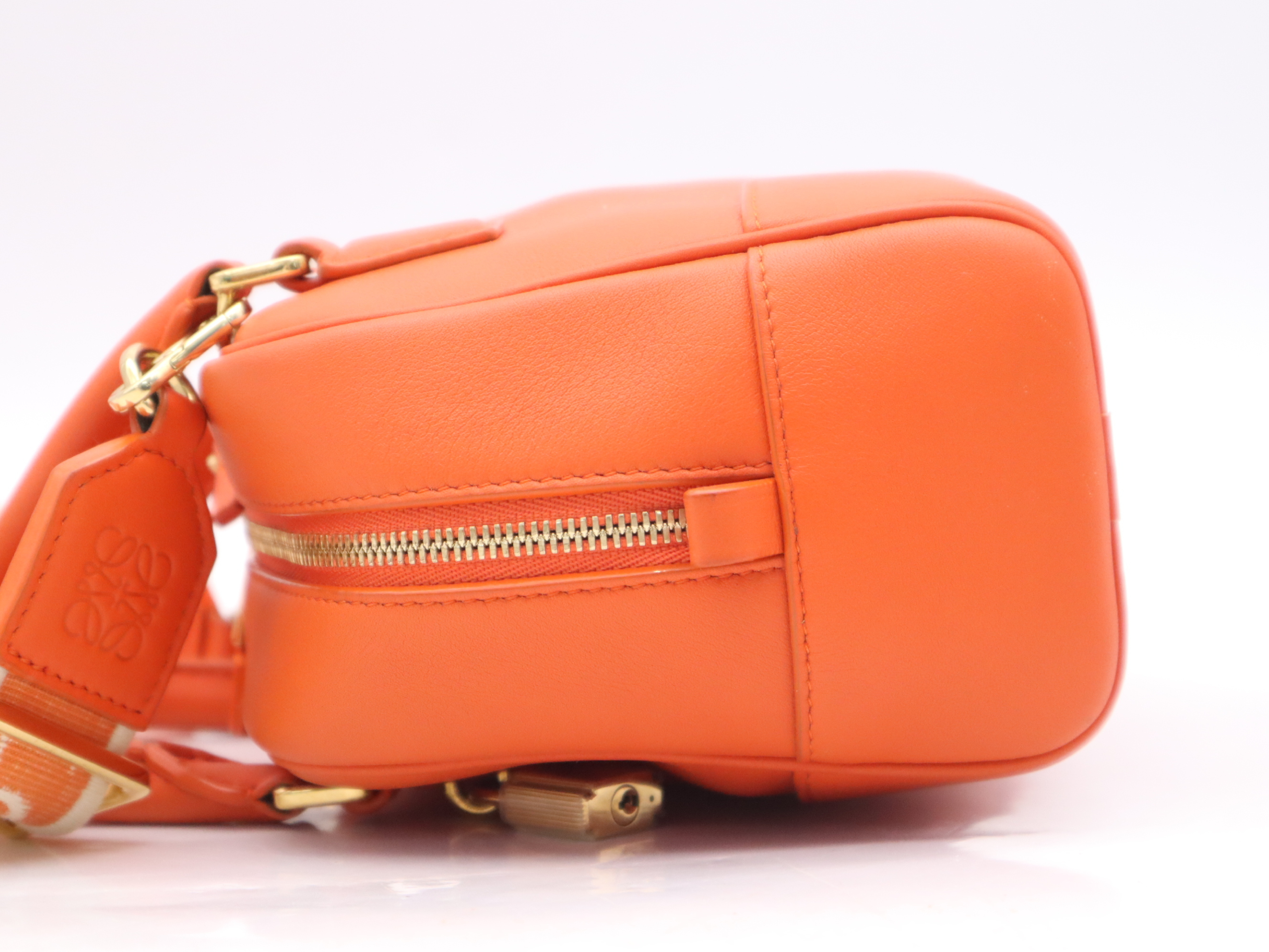Leather Amazona 16 Square Handbag, Orange, with Shoulder Strap, Dust Bag x2, Padlock, and Keys x2 (Shoulder Bag) — view 3