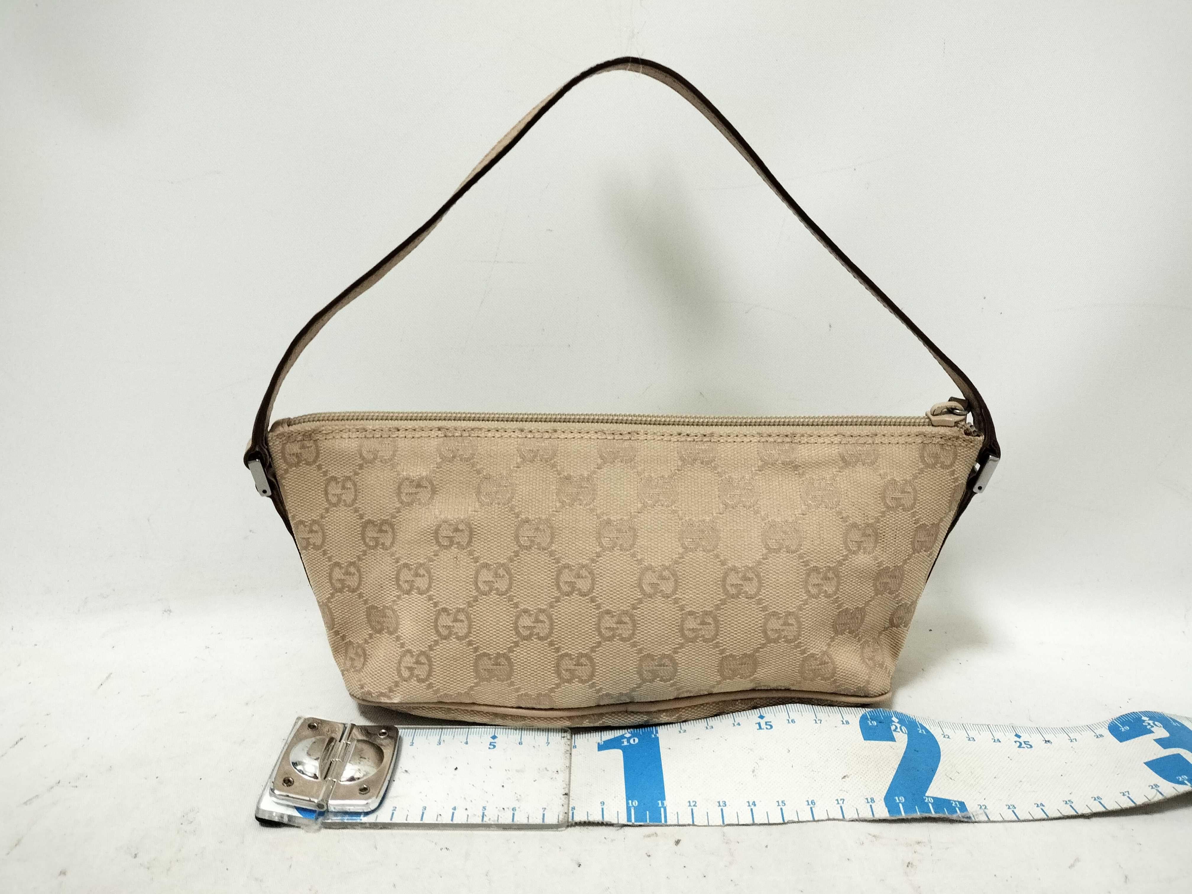 GG Canvas Gucci Accessory Pouch Handbag Beige GG Canvas 07193 2123 Pouch — view 2