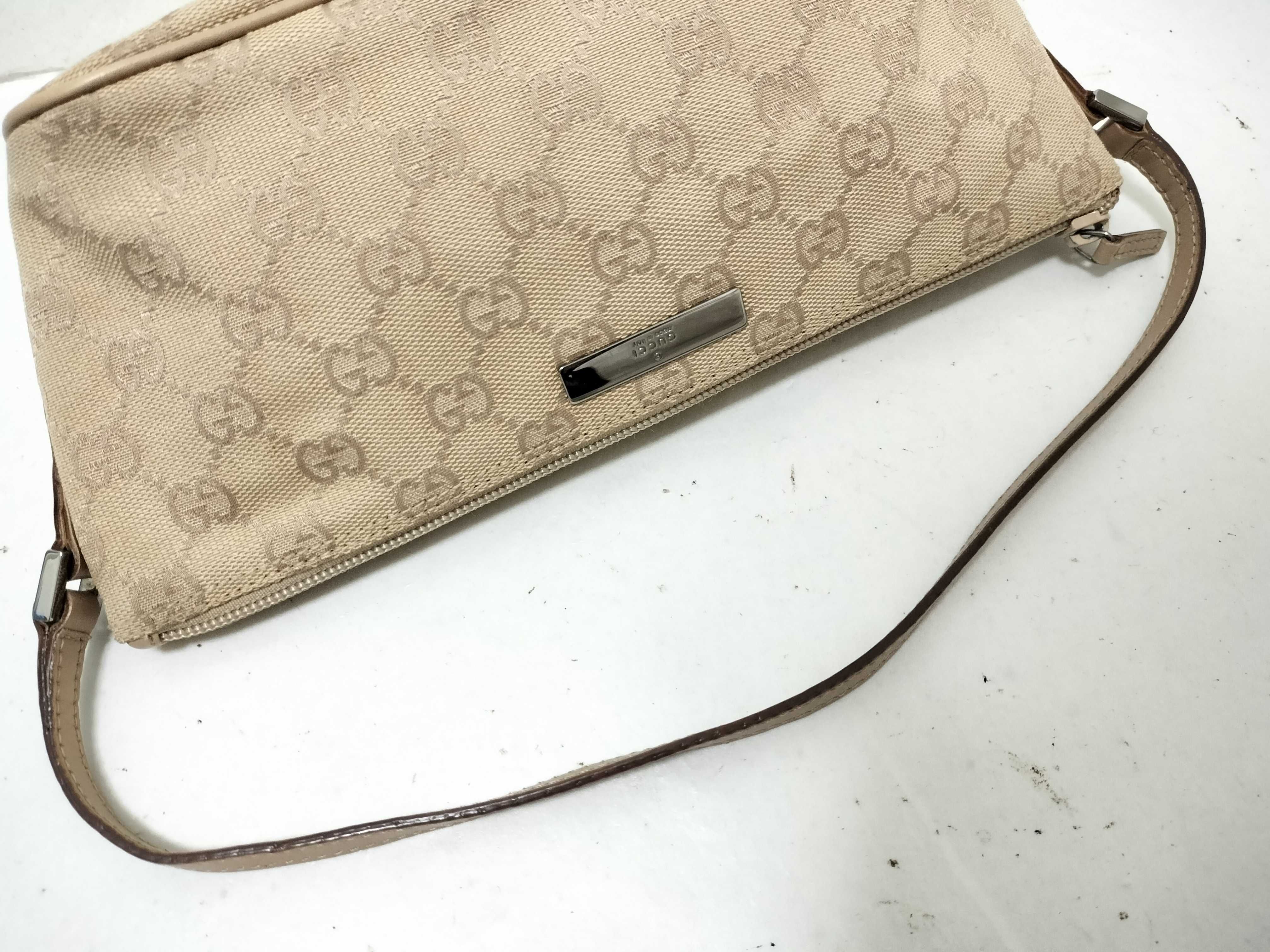 GG Canvas Gucci Accessory Pouch Handbag Beige GG Canvas 07193 2123 Pouch — view 3