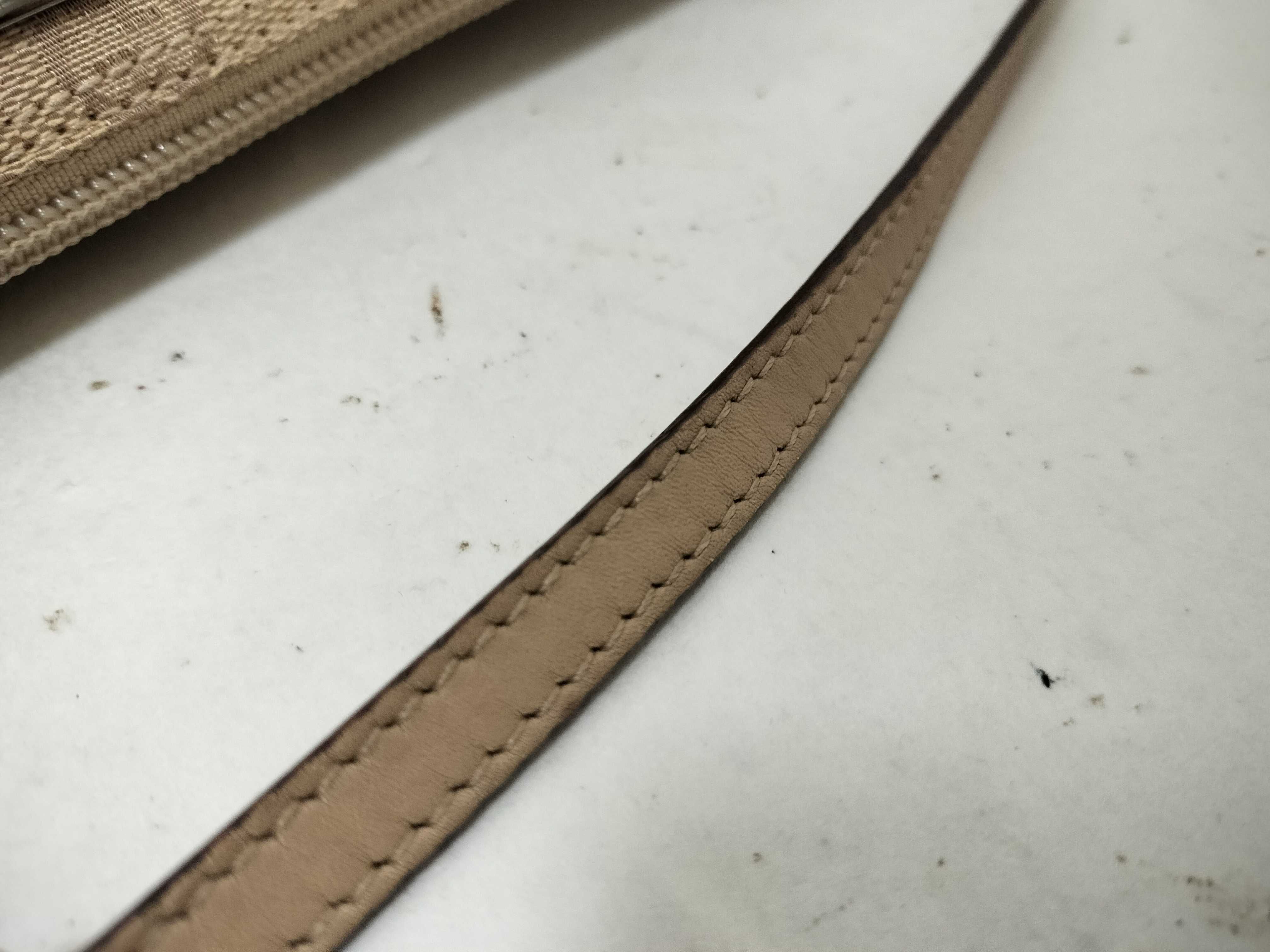 GG Canvas Gucci Accessory Pouch Handbag Beige GG Canvas 07193 2123 Pouch — view 4