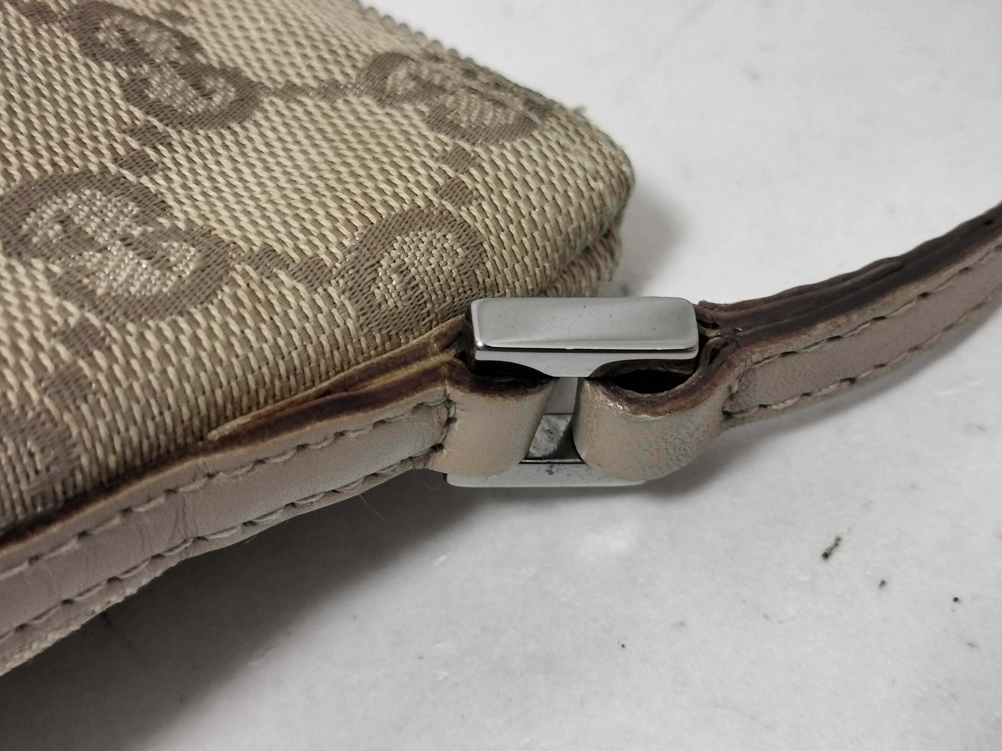 GG Canvas Gucci Accessory Pouch Handbag Beige GG Canvas 07193 2123 Pouch — view 5