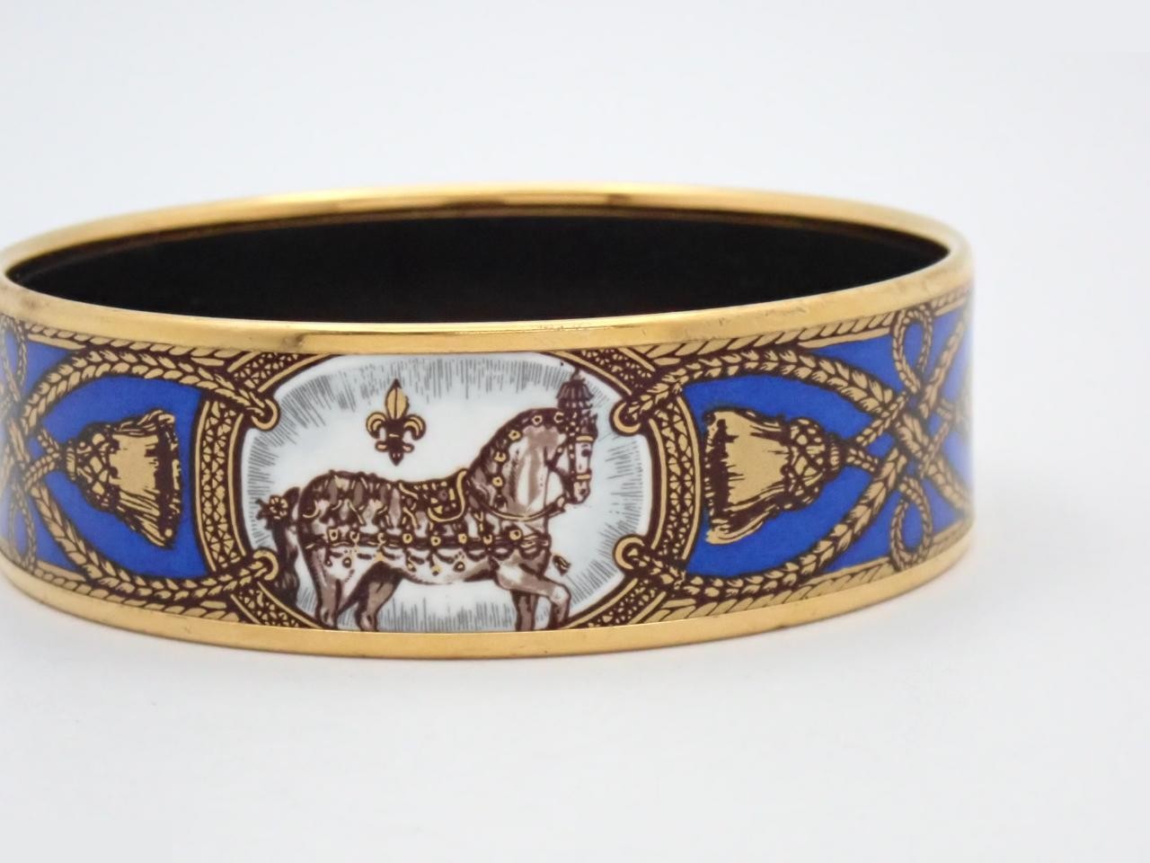 Enamel GM Bangle Bracelet, Wrist Circumference Approx. 19cm — view 3