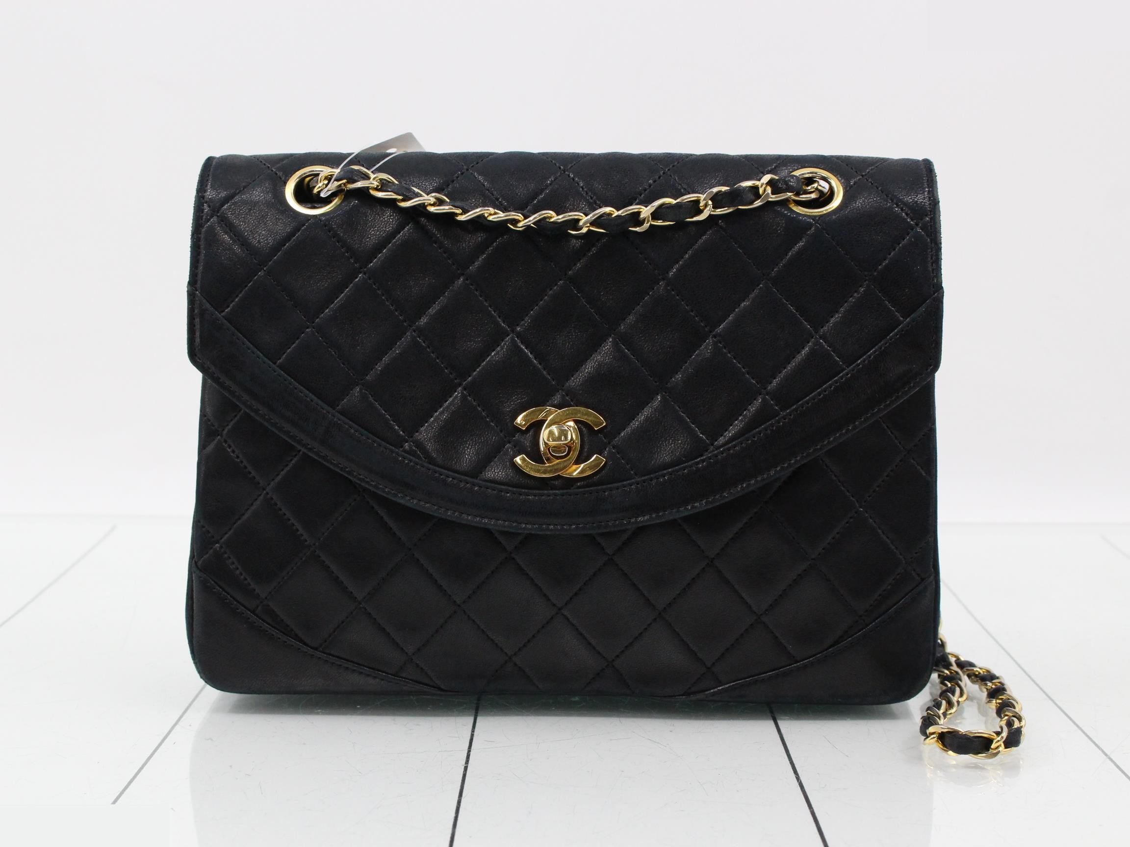 Matelassé Shoulder Bag