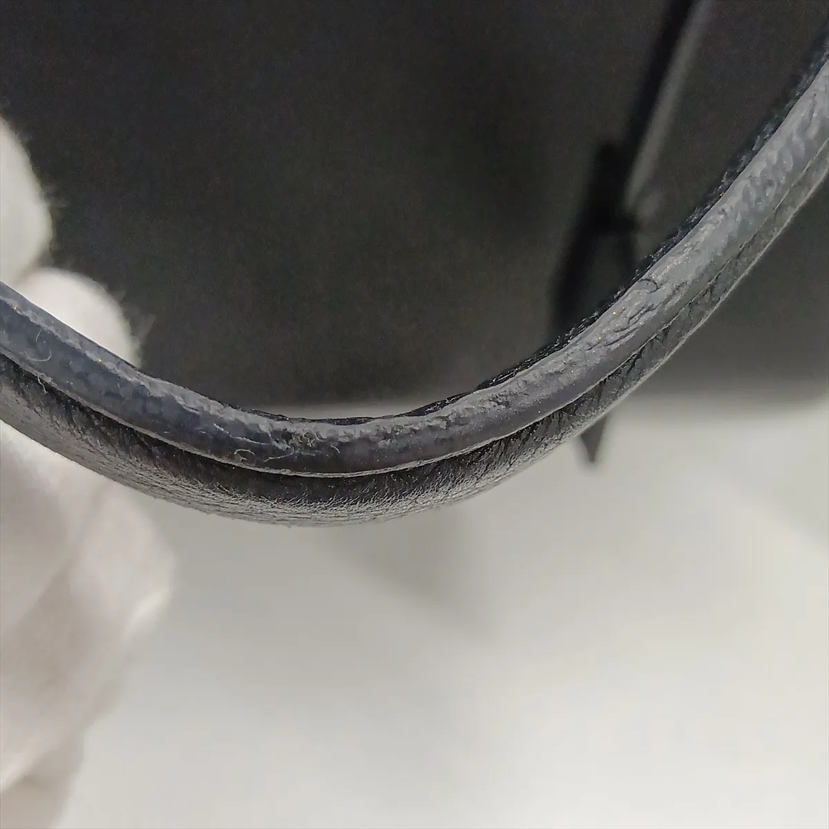 LV Logo Lockme Ever MM M51395 DU3198 Black — view 14
