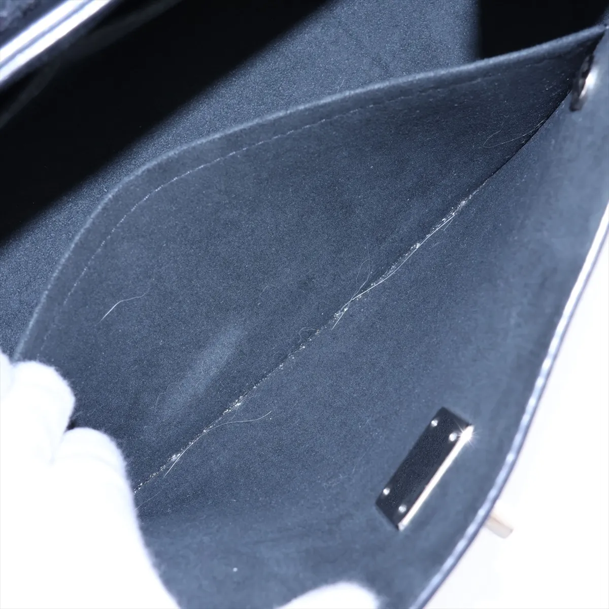 LV Logo Lockme Ever MM M51395 DU3198 Black — view 9