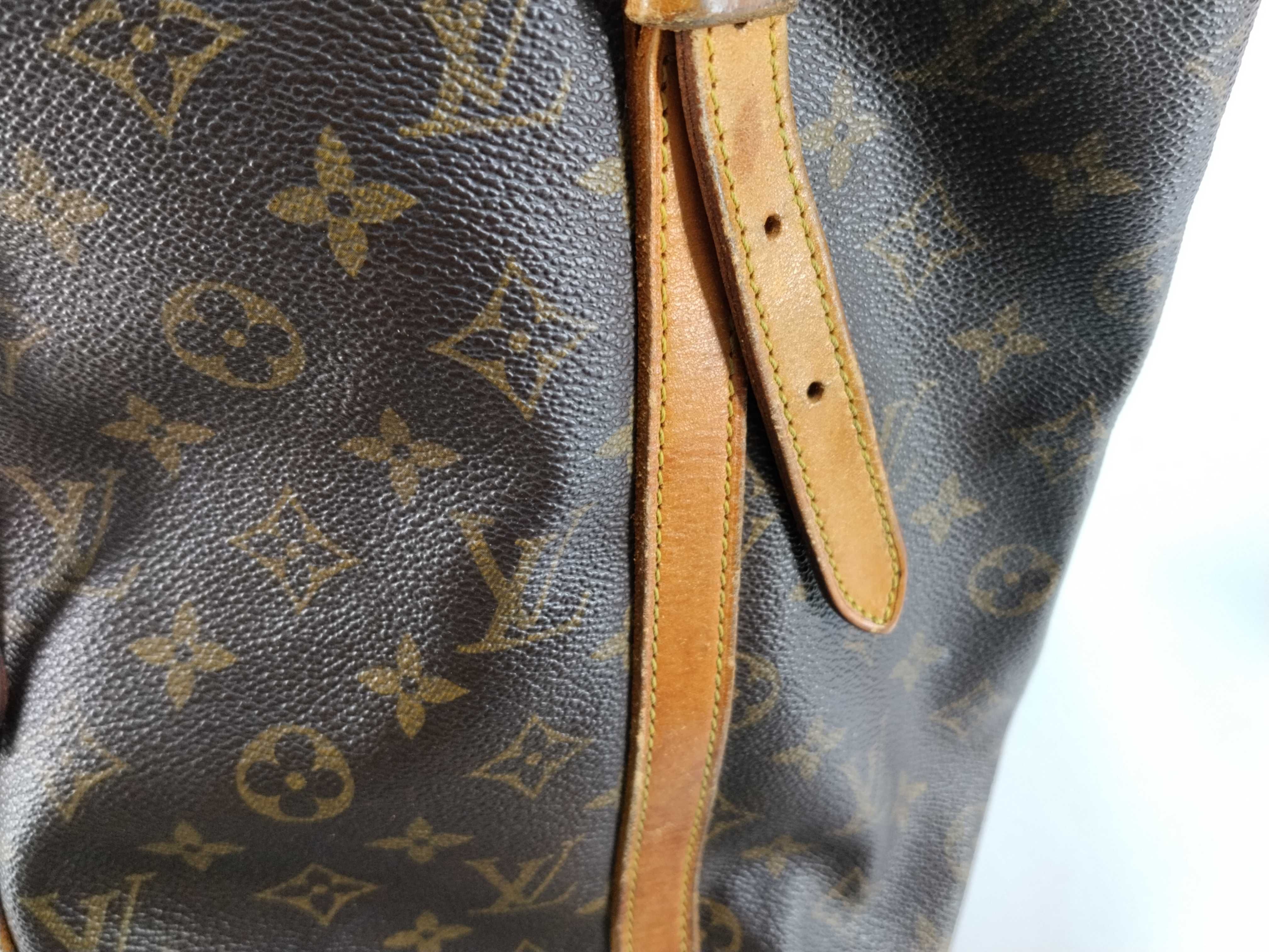 Monogram LV Monogram Bucket 27 M42236 Tote Bag — view 9