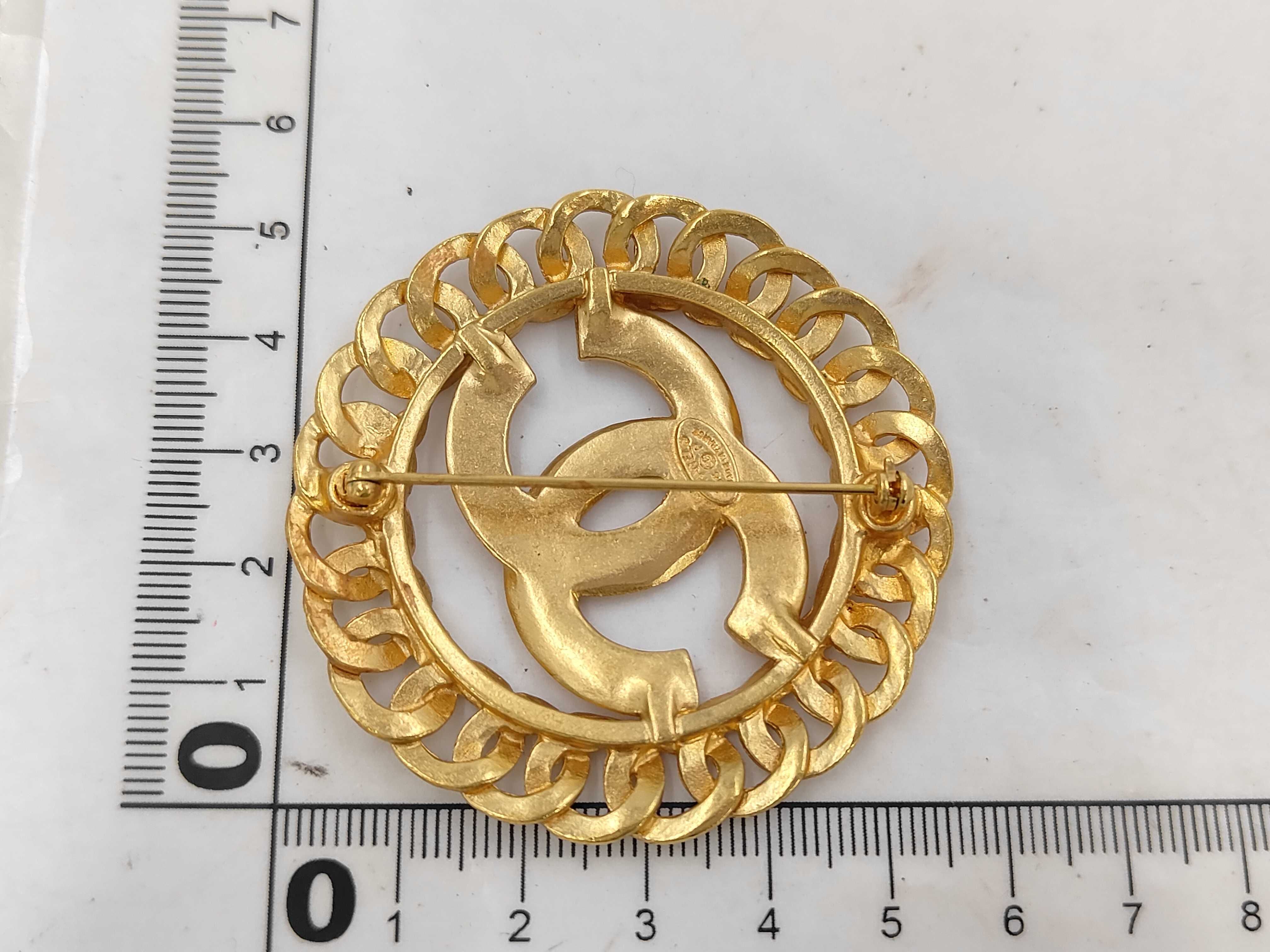 Coco Mark Chain 96P Gold Color Brooch — view 6