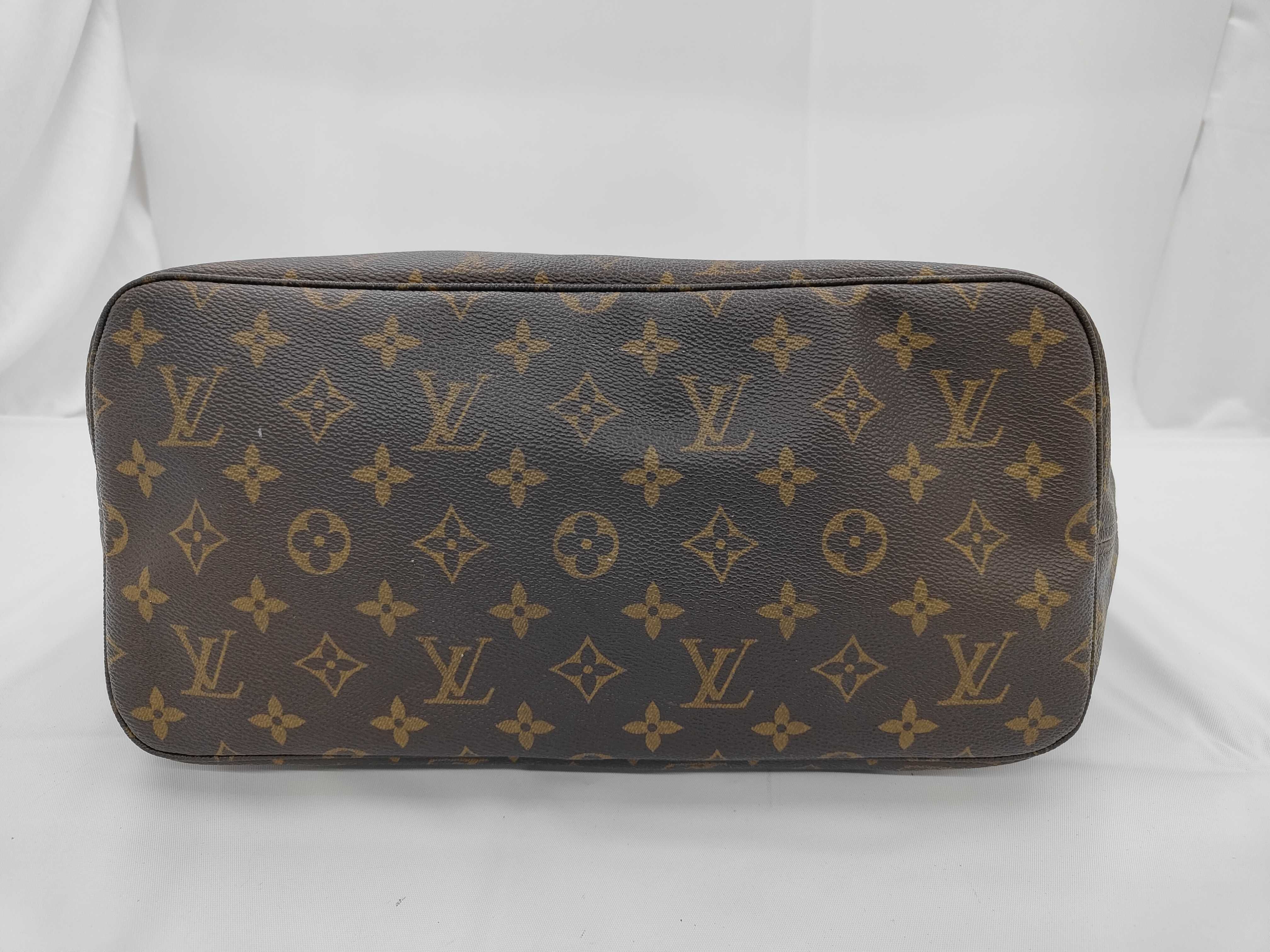 Monogram Neverfull MM Tote Bag — view 4