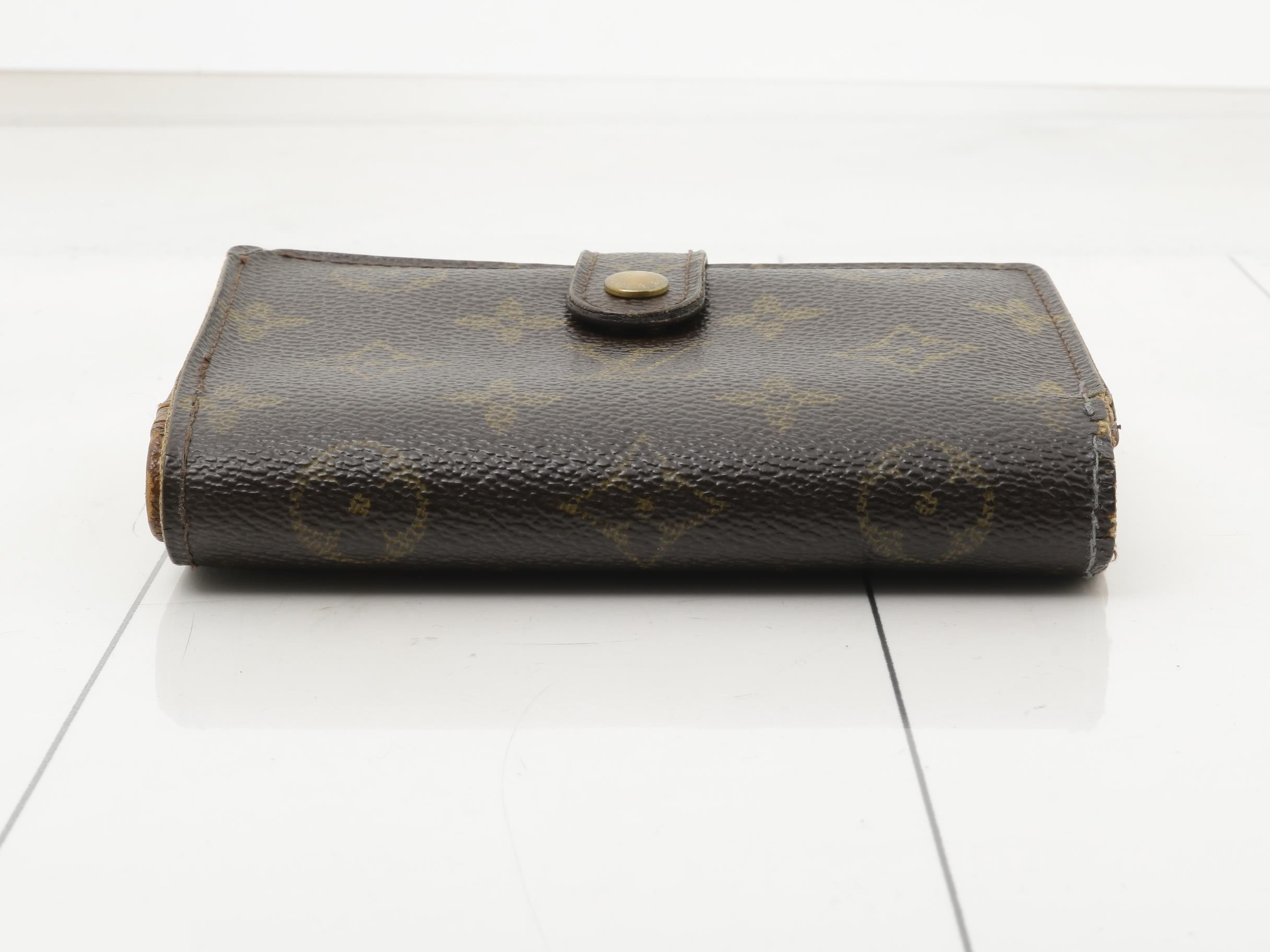 Monogram Portemonnaie Viennois Bi-fold Wallet — view 3