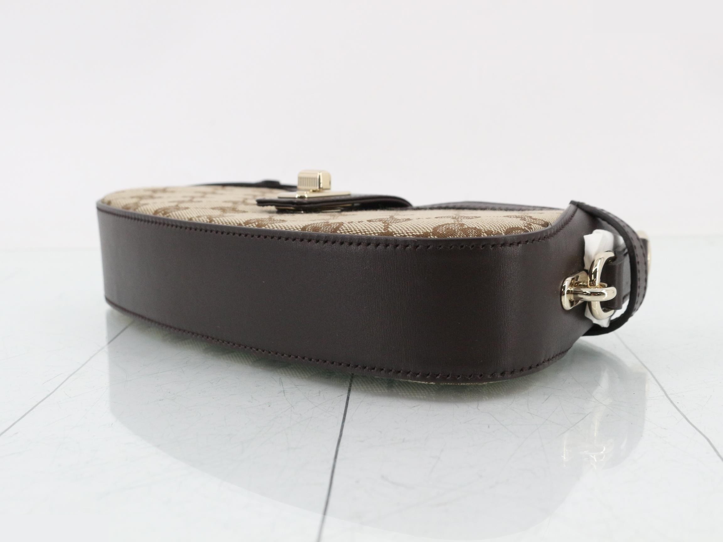 shoulder pouch — view 6