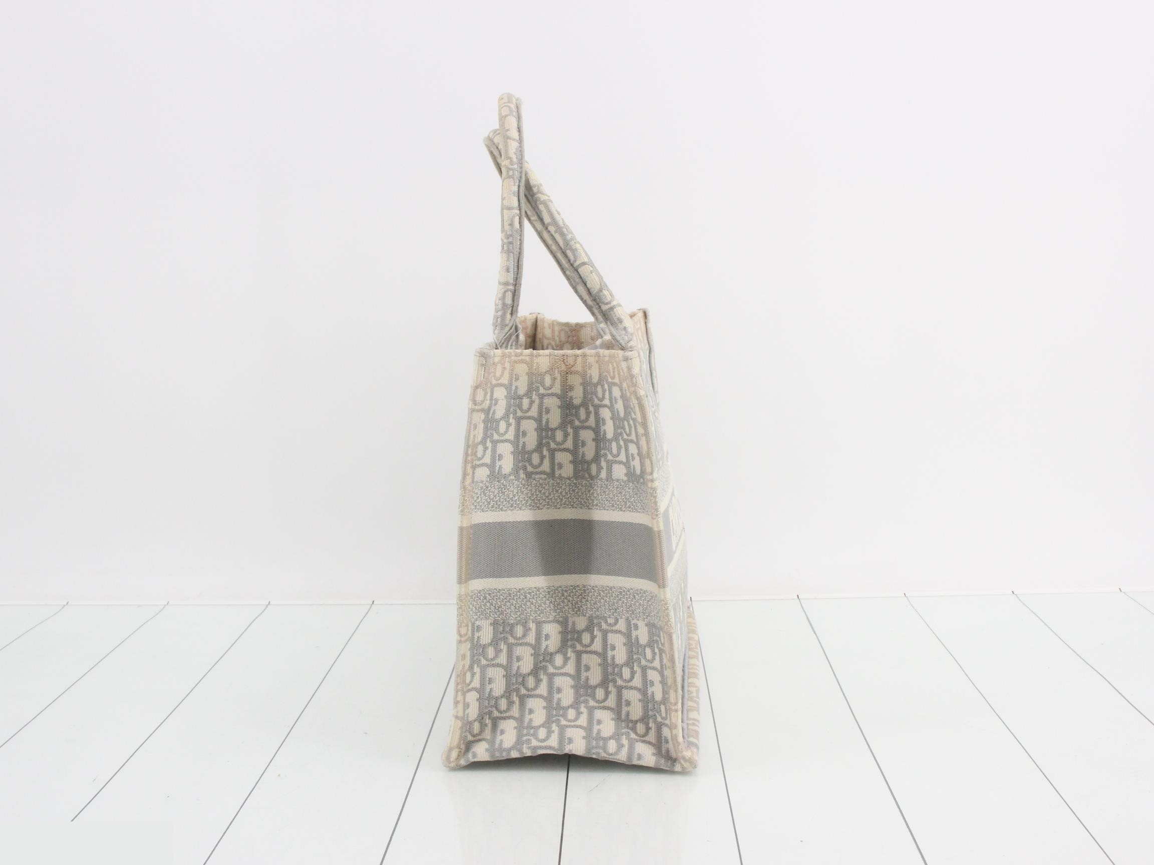 Book Tote — view 4