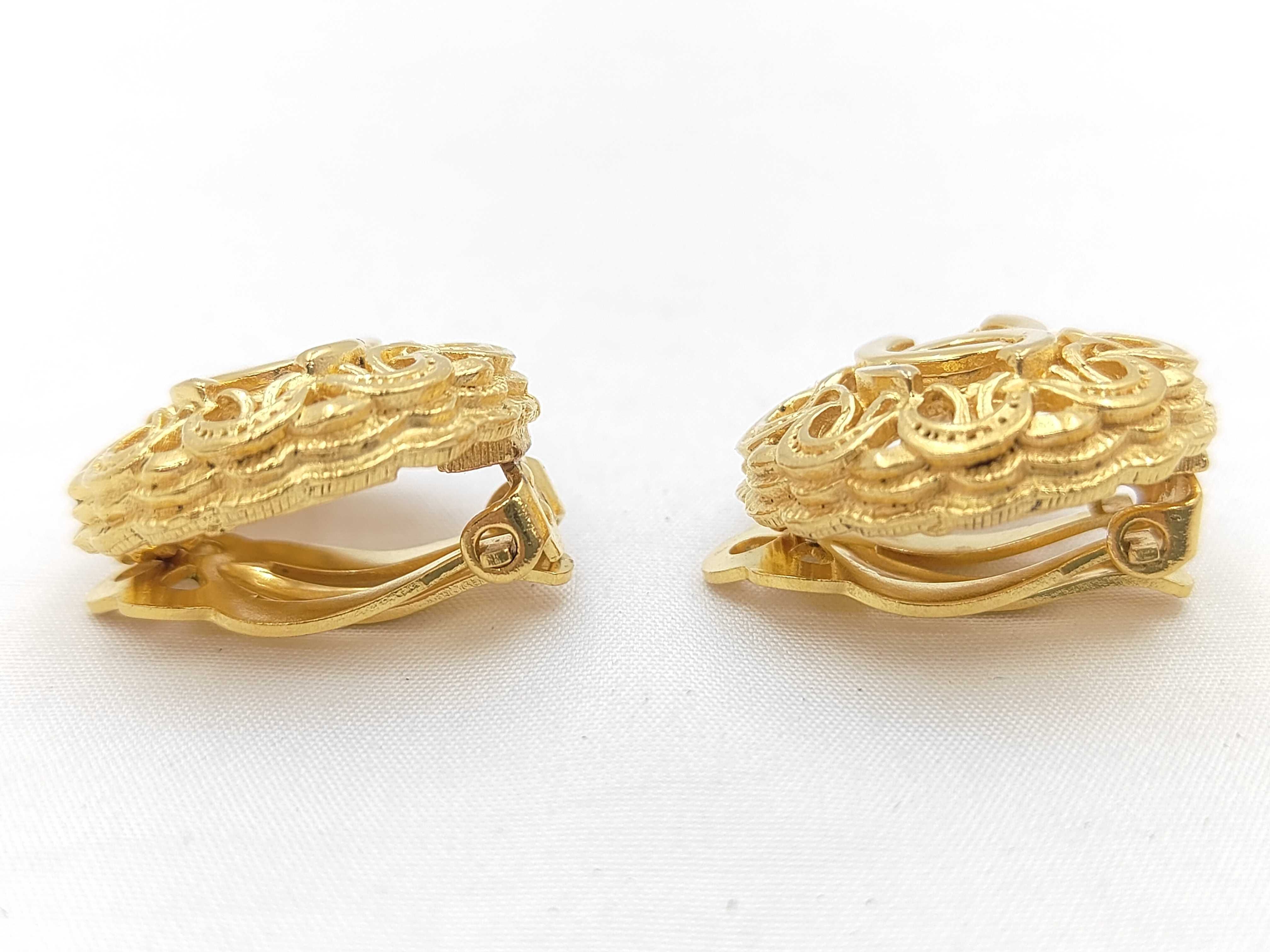 earrings — view 3