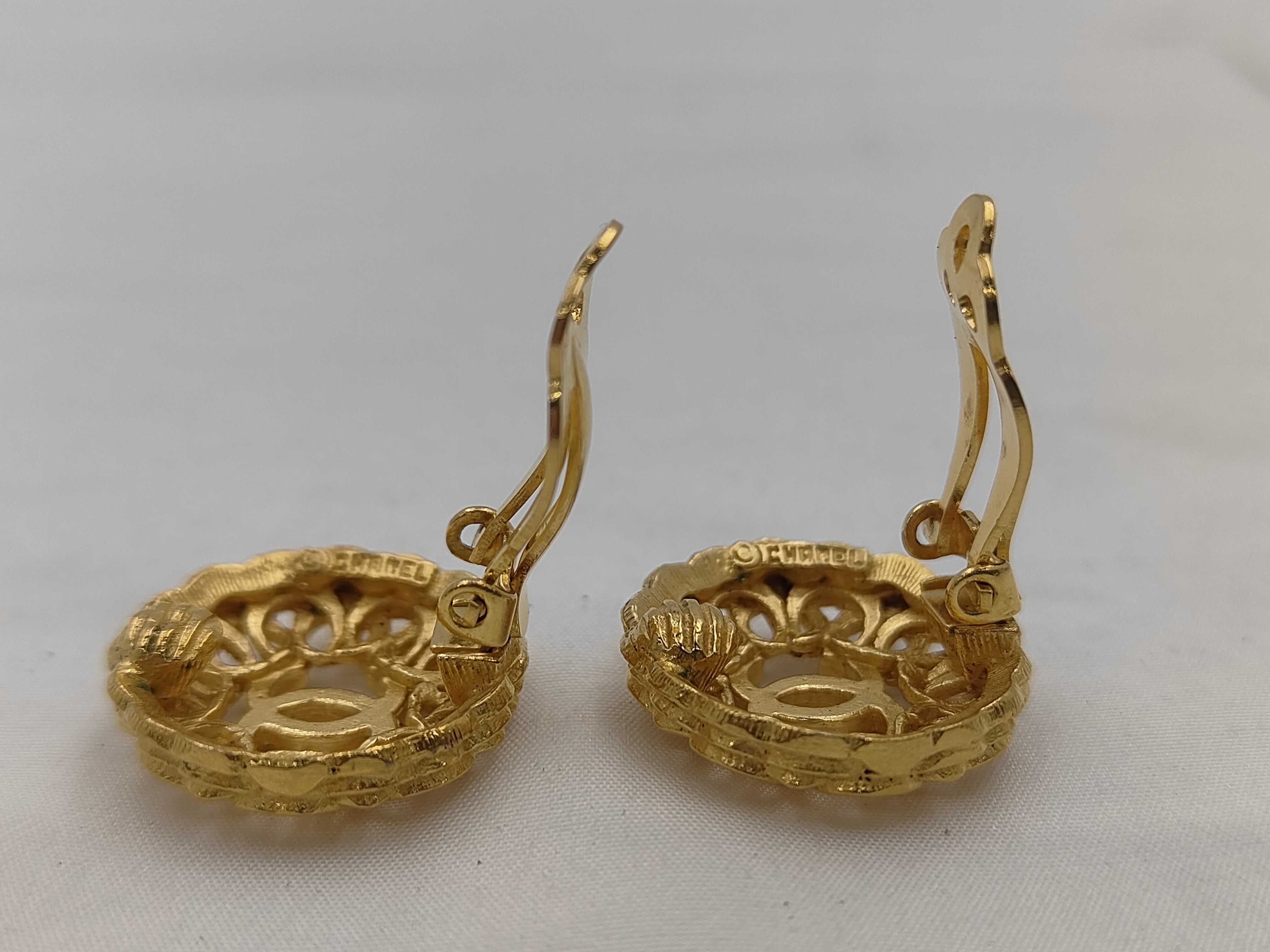 earrings — view 4