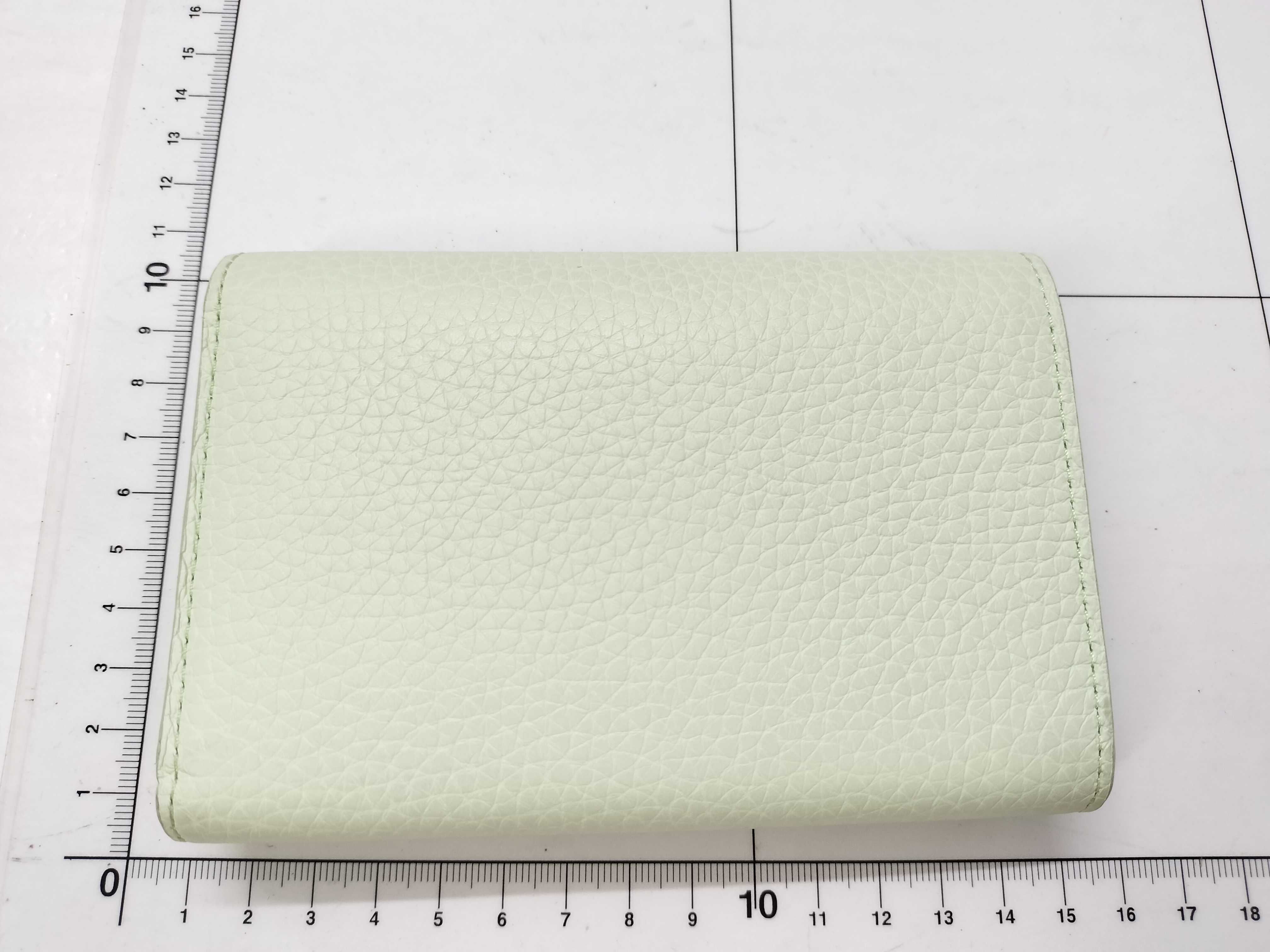Vuitton Capucines Portefeuille Taurillon Wallet — view 2