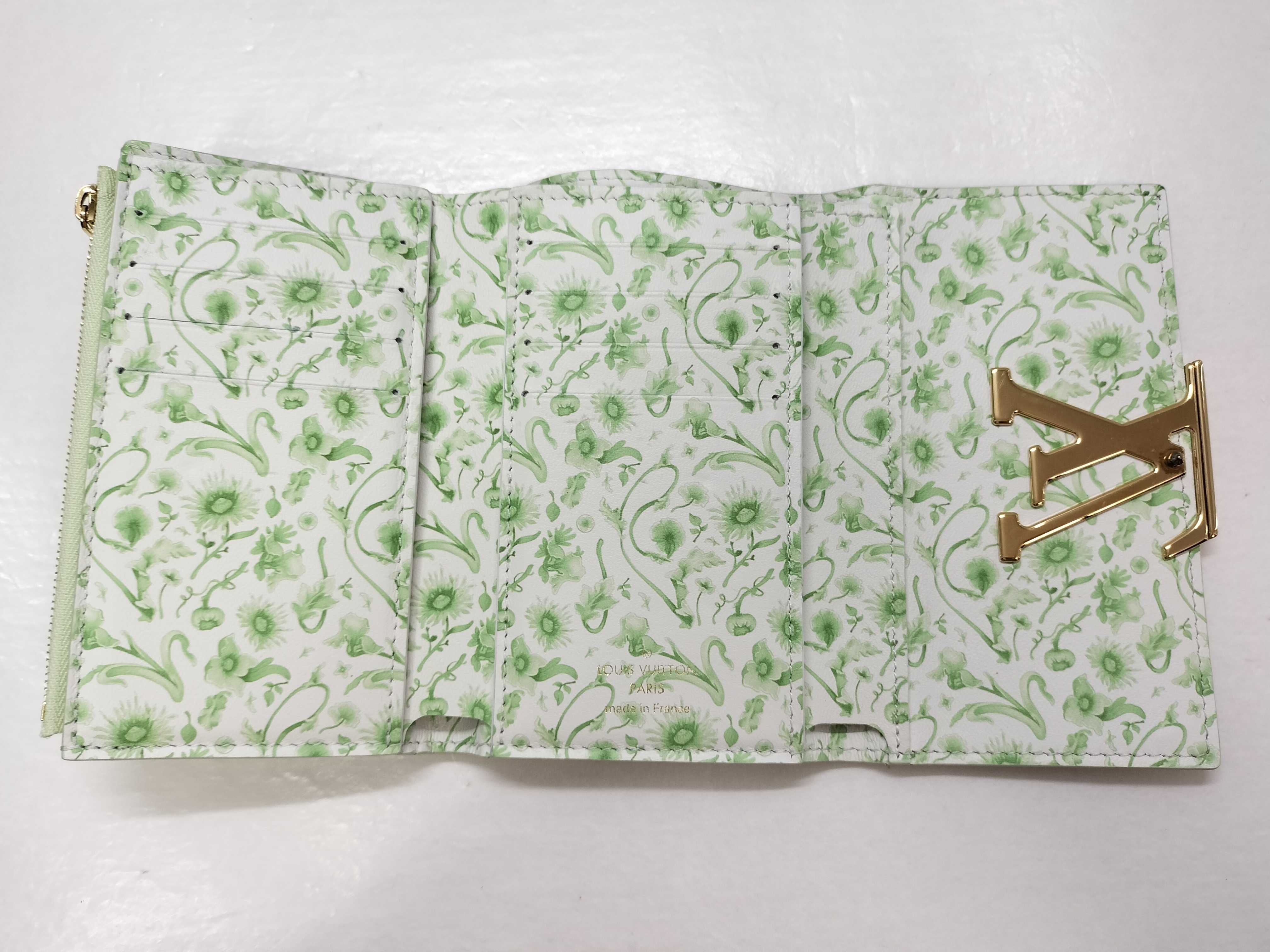 Vuitton Capucines Portefeuille Taurillon Wallet — view 13