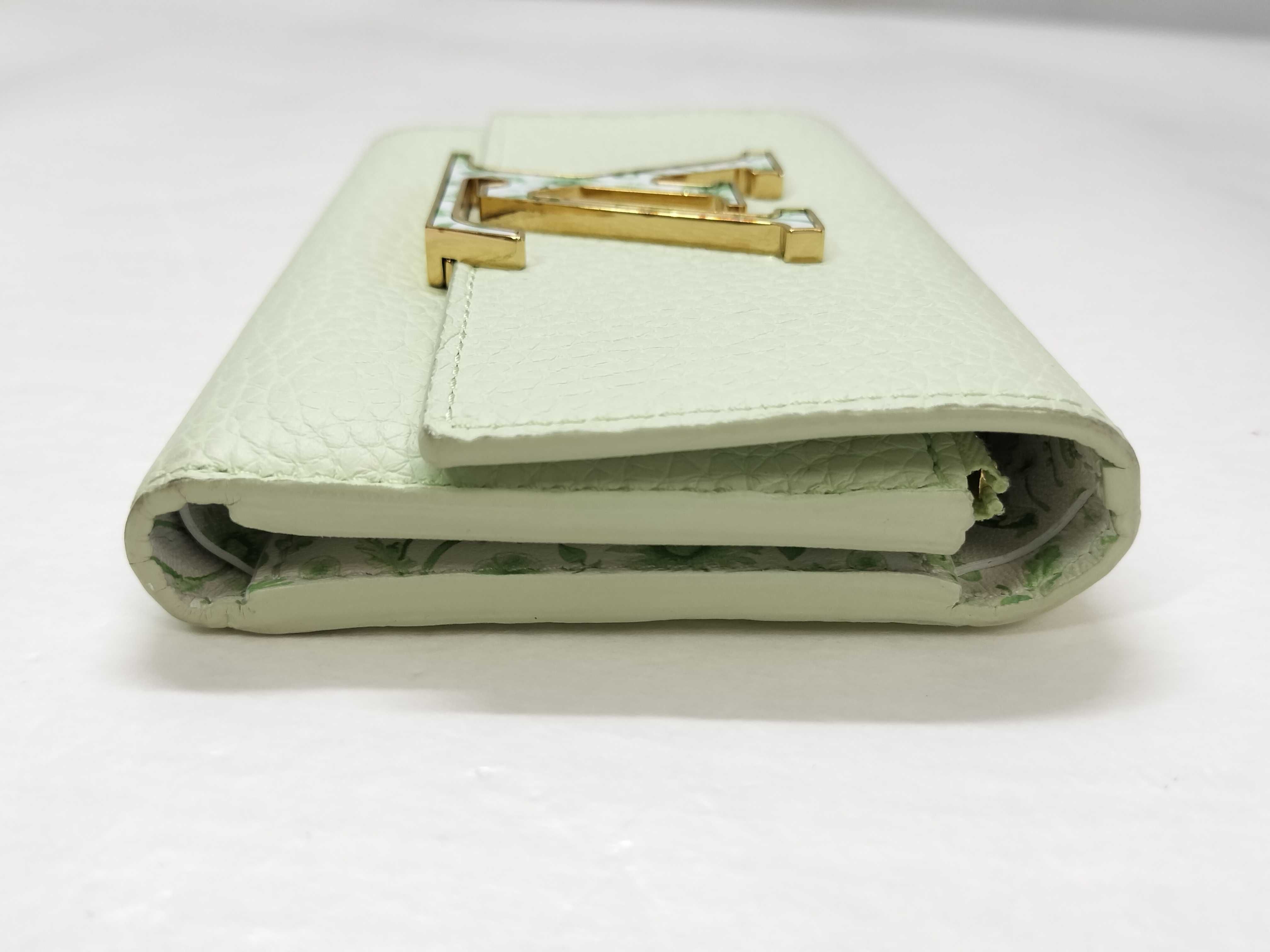 Vuitton Capucines Portefeuille Taurillon Wallet — view 5
