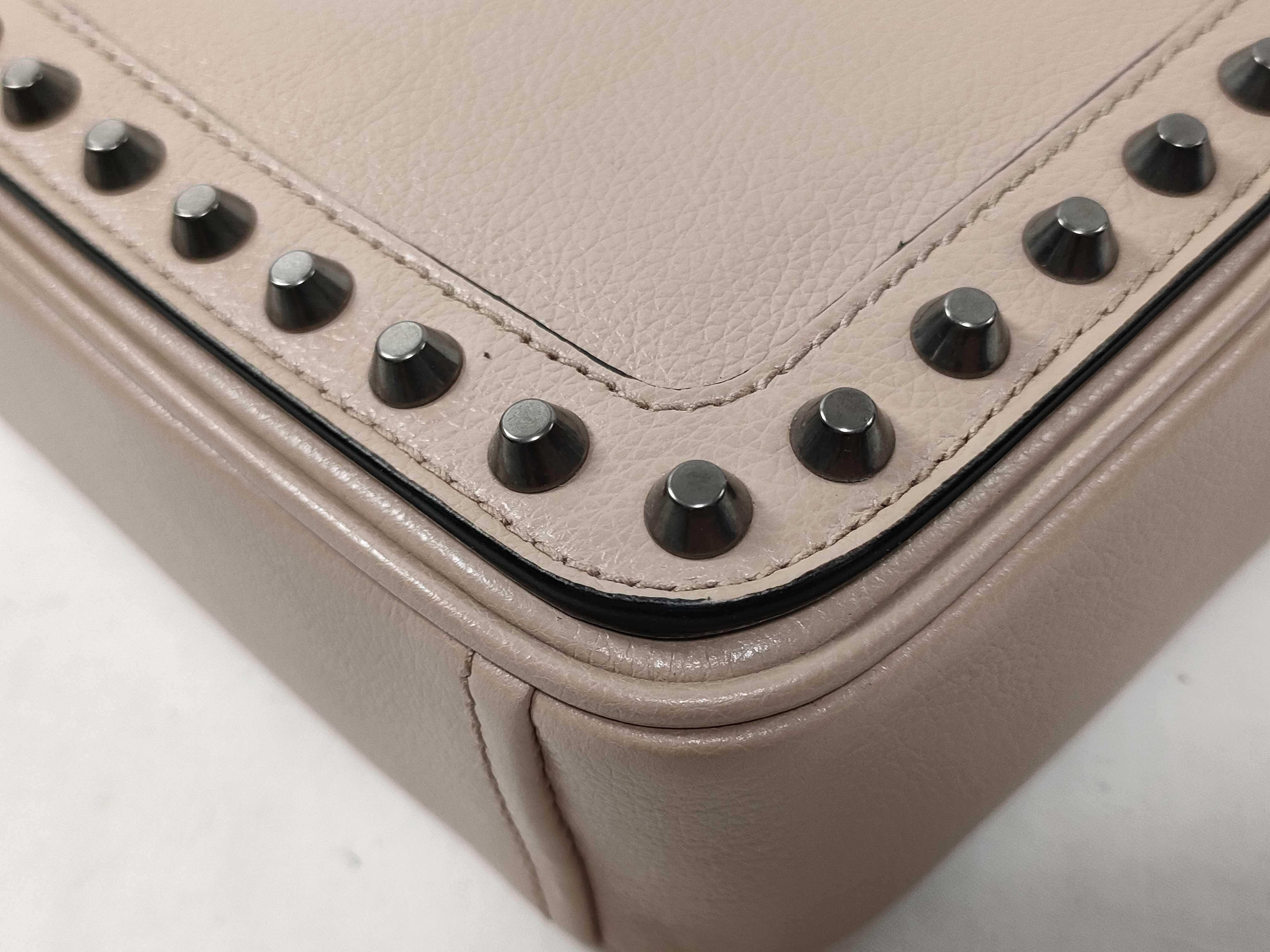 Leather x Stud Chain Shoulder Bag Beige 1BD147 Shoulder Bag — view 6