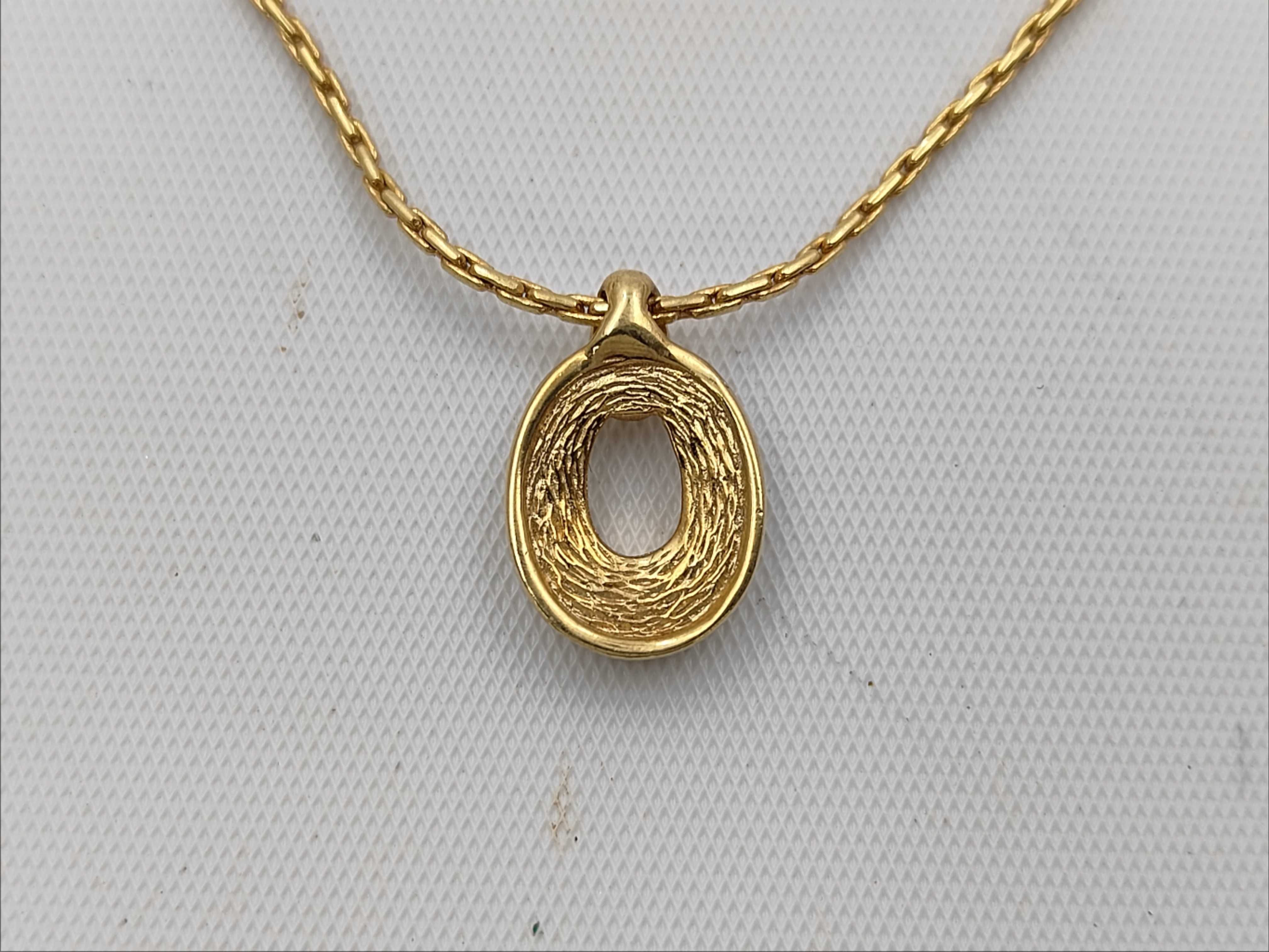 necklace — view 2