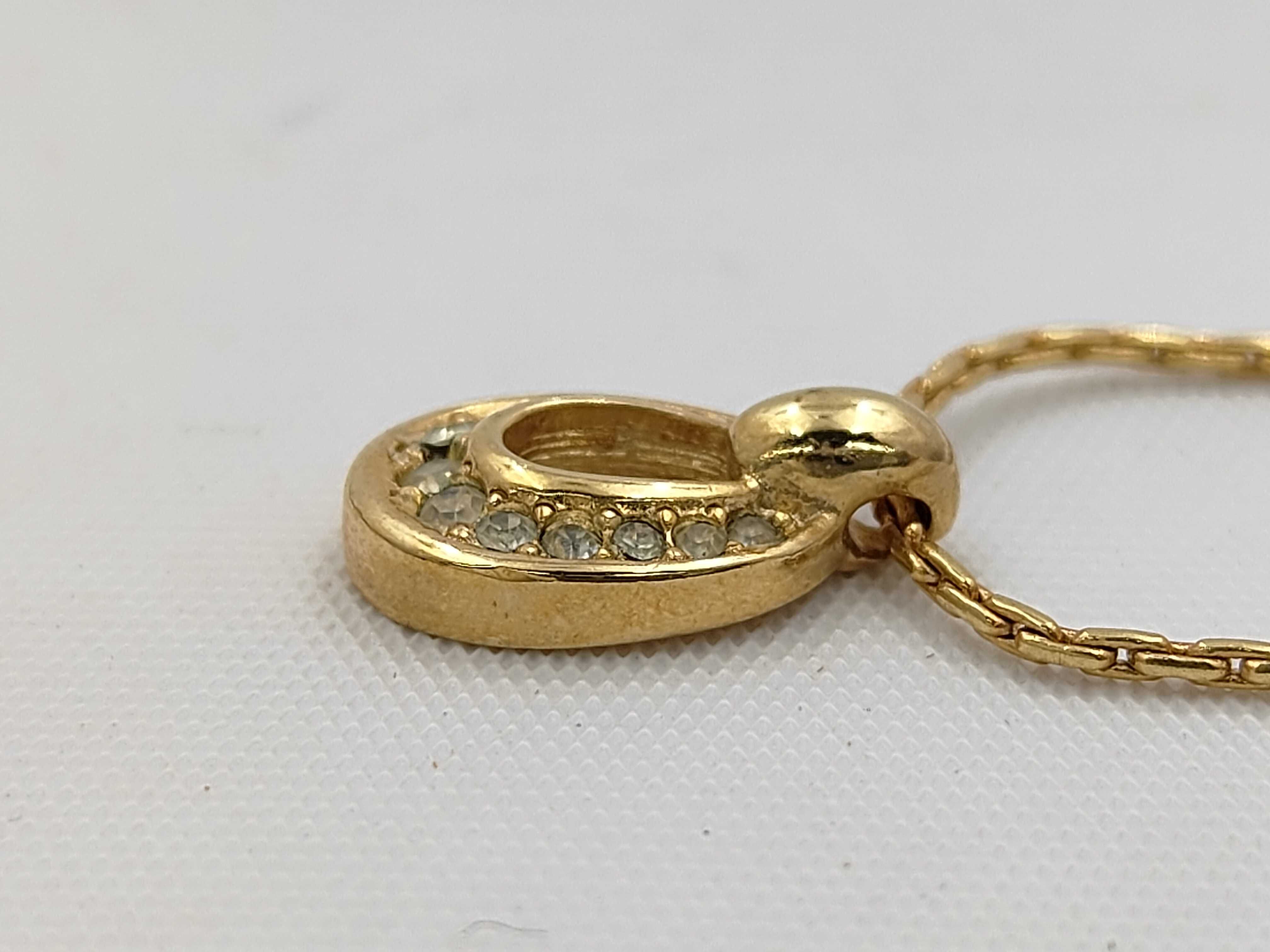 necklace — view 3