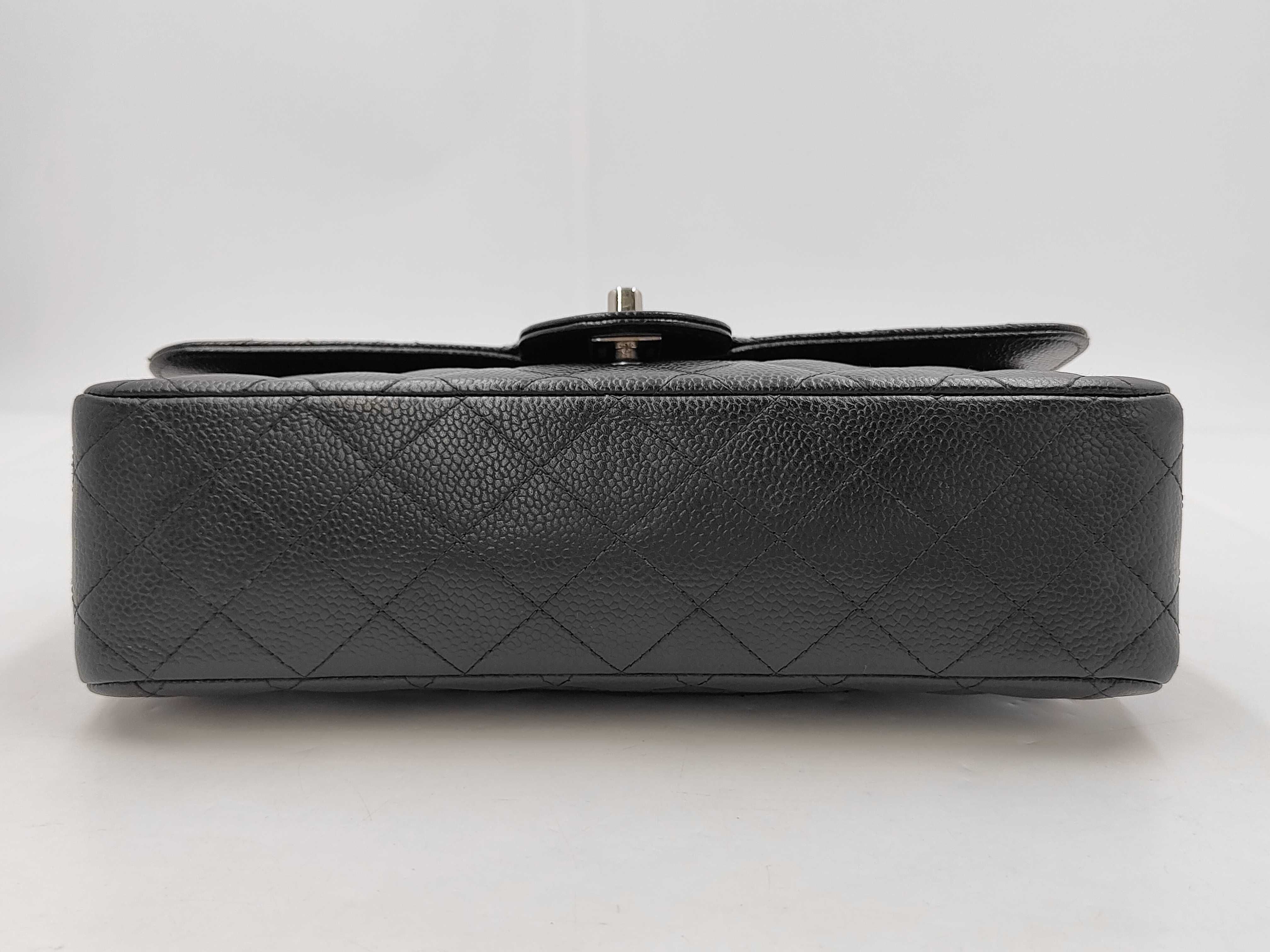 Matelassé Handbag 25 BK Shoulder Bag — view 5