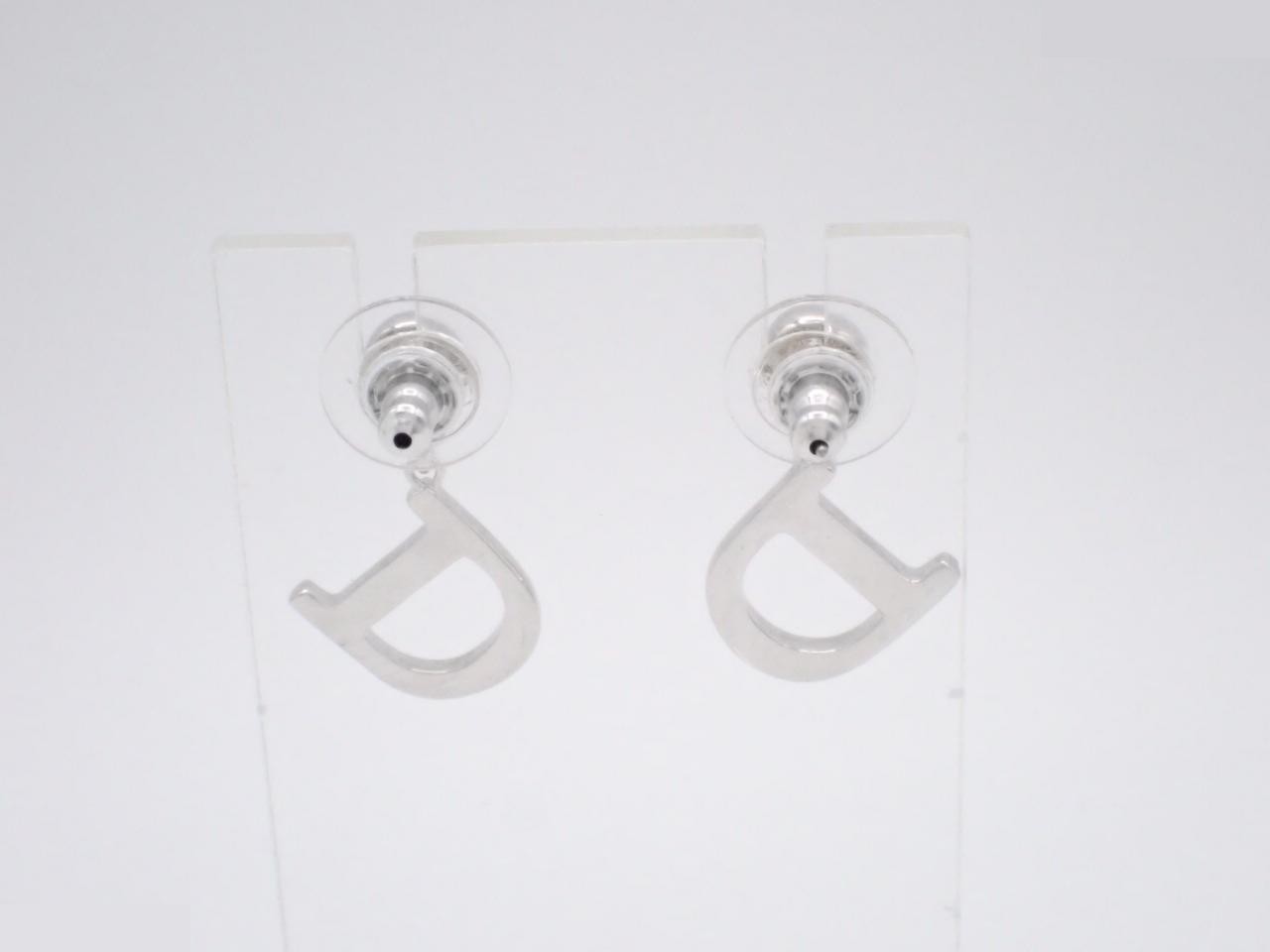 Other lines: Precious metals and earrings — view 2