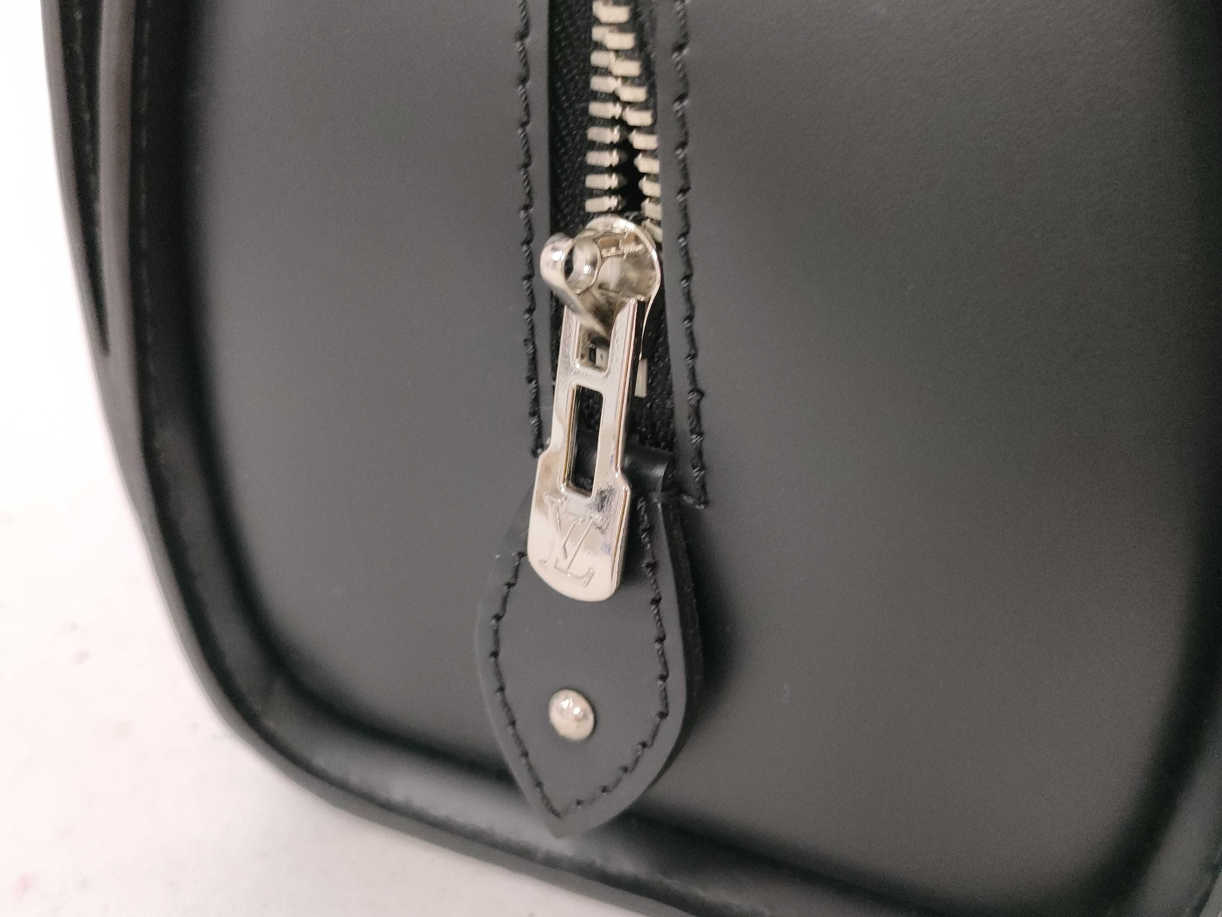 Epi Leather Pont Neuf PM M5907N FP2107 Handbag — view 15