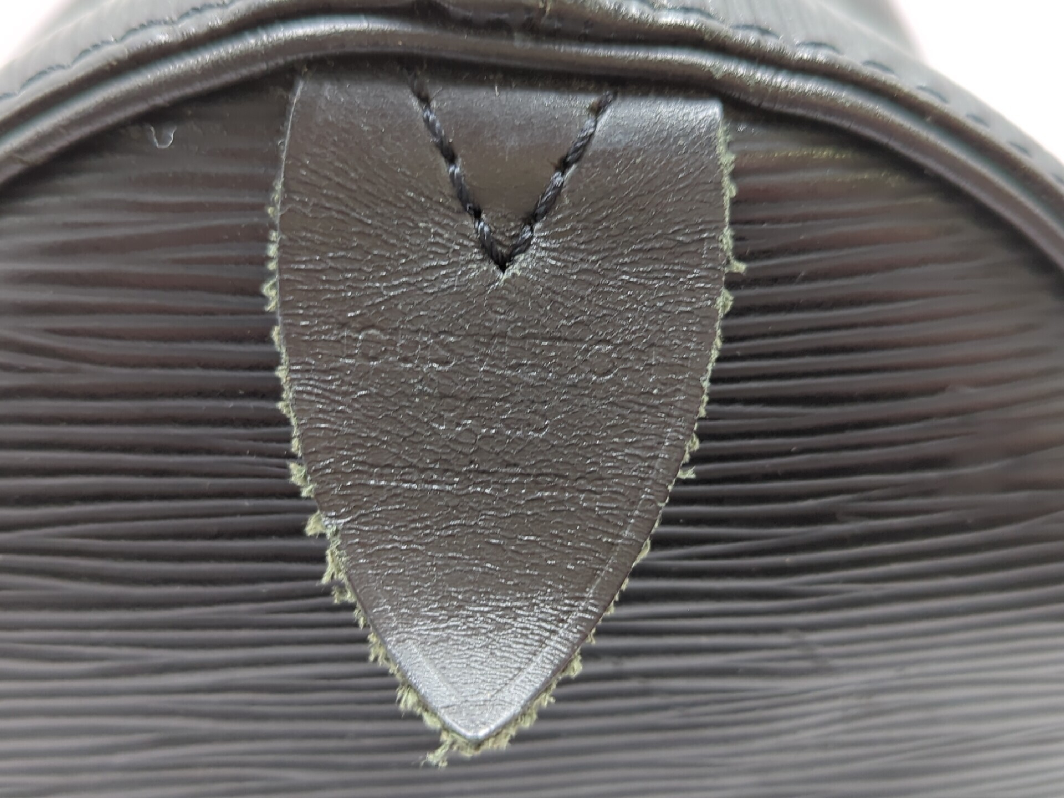 Epi Keepall 60 Black Boston Bag — view 11