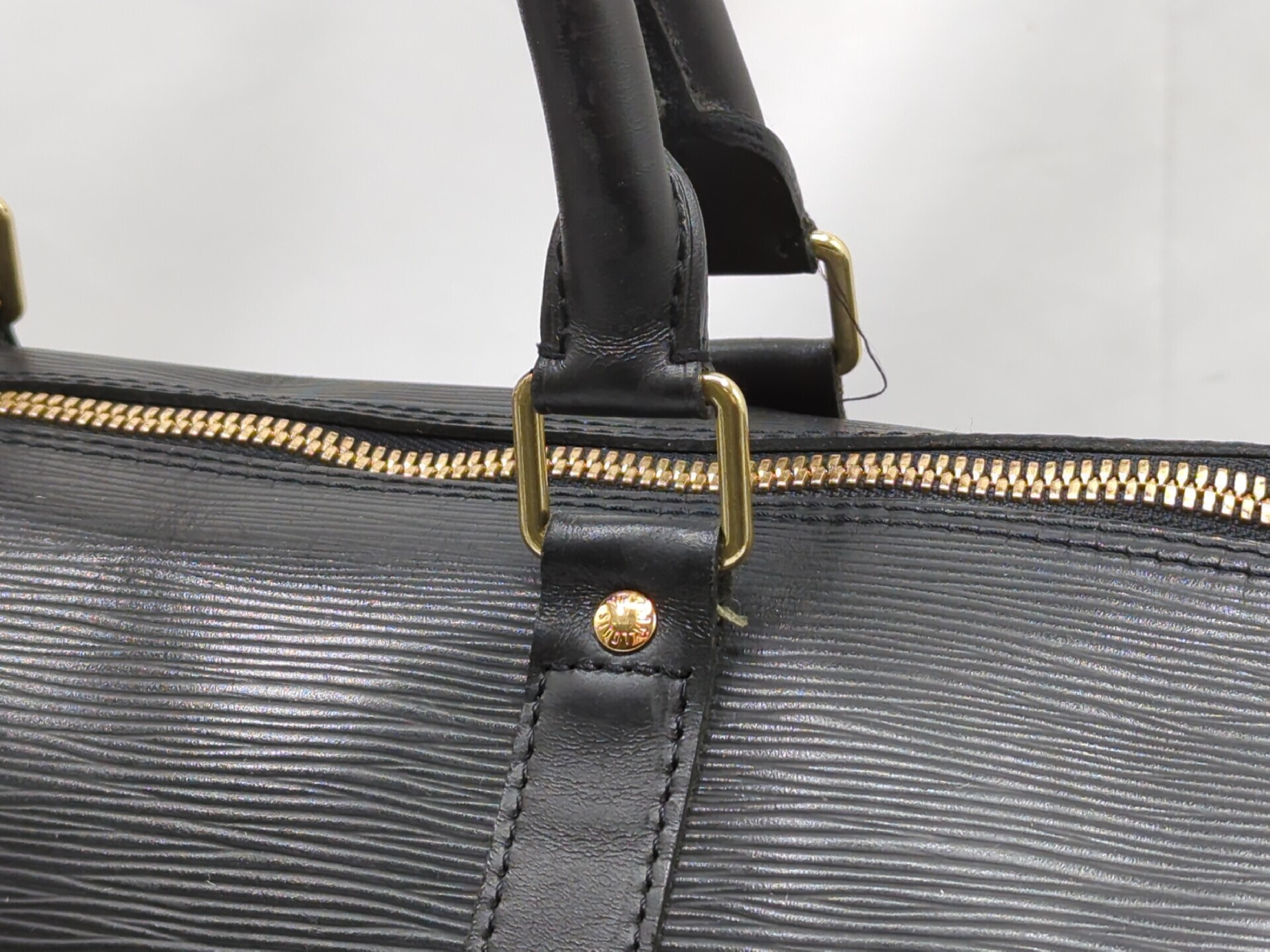 Epi Keepall 60 Black Boston Bag — view 8
