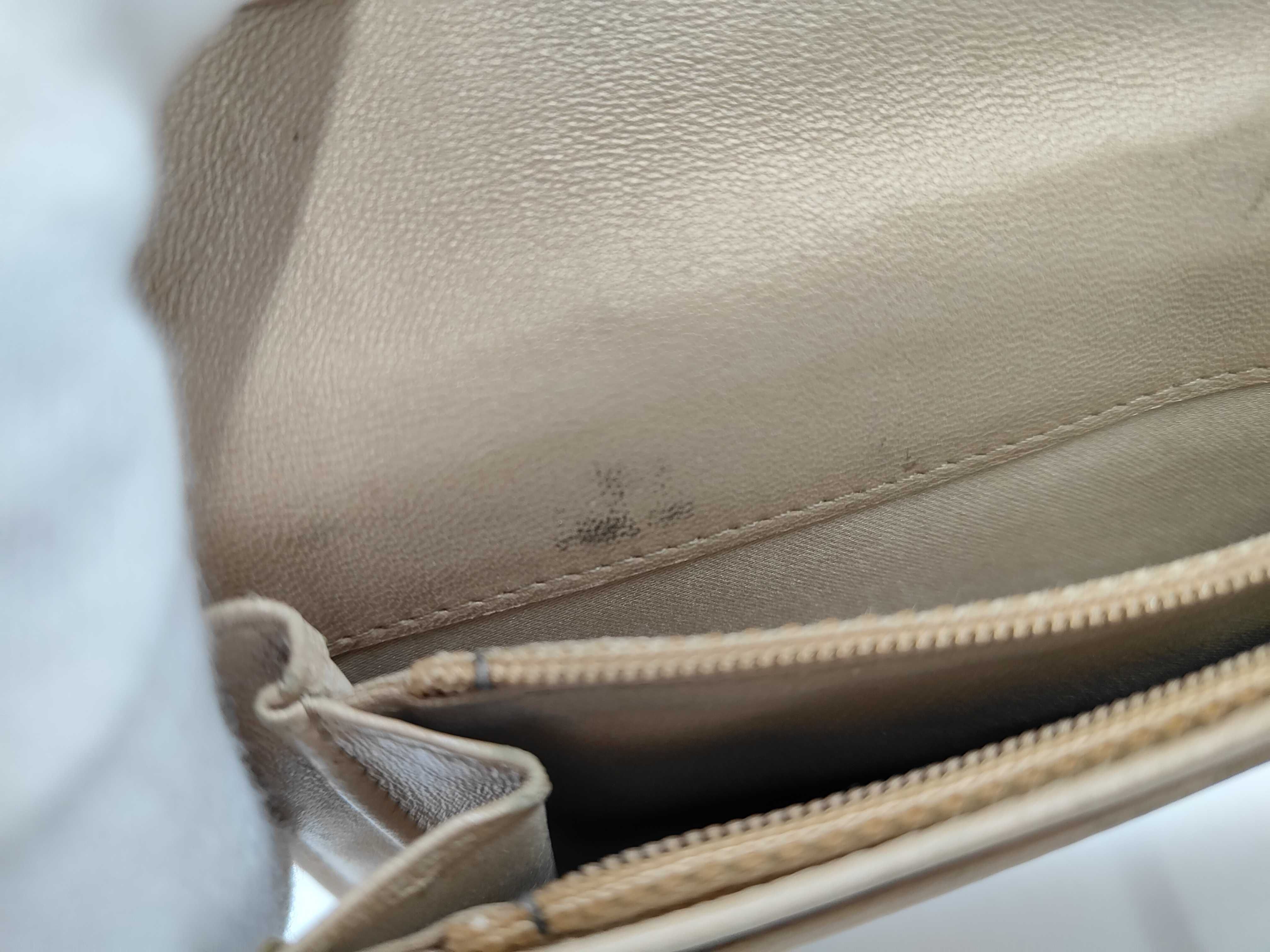 Camellia Bi-fold Long Wallet — view 10