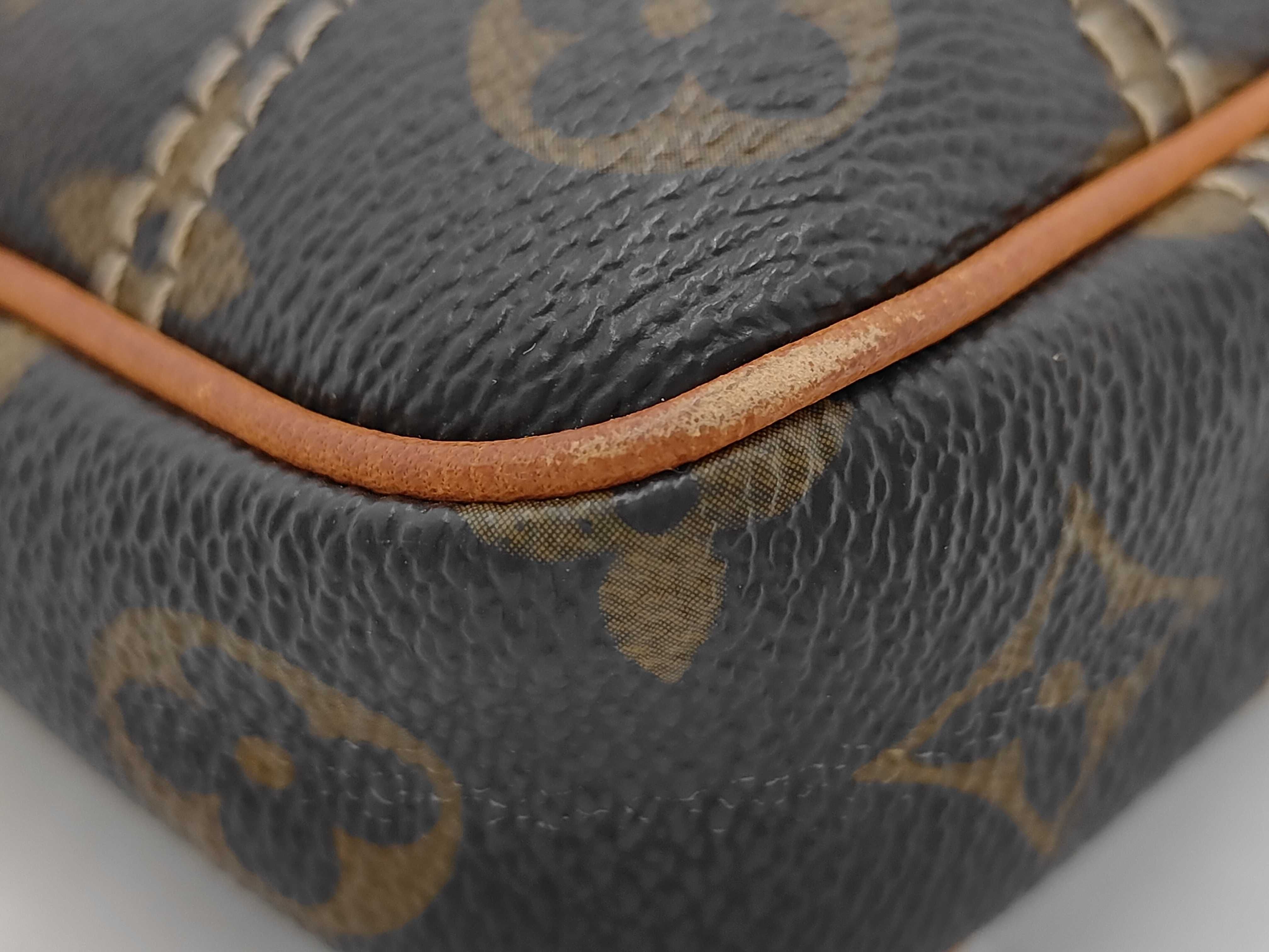 Rivet Pochette Accessoires Handbag — view 4