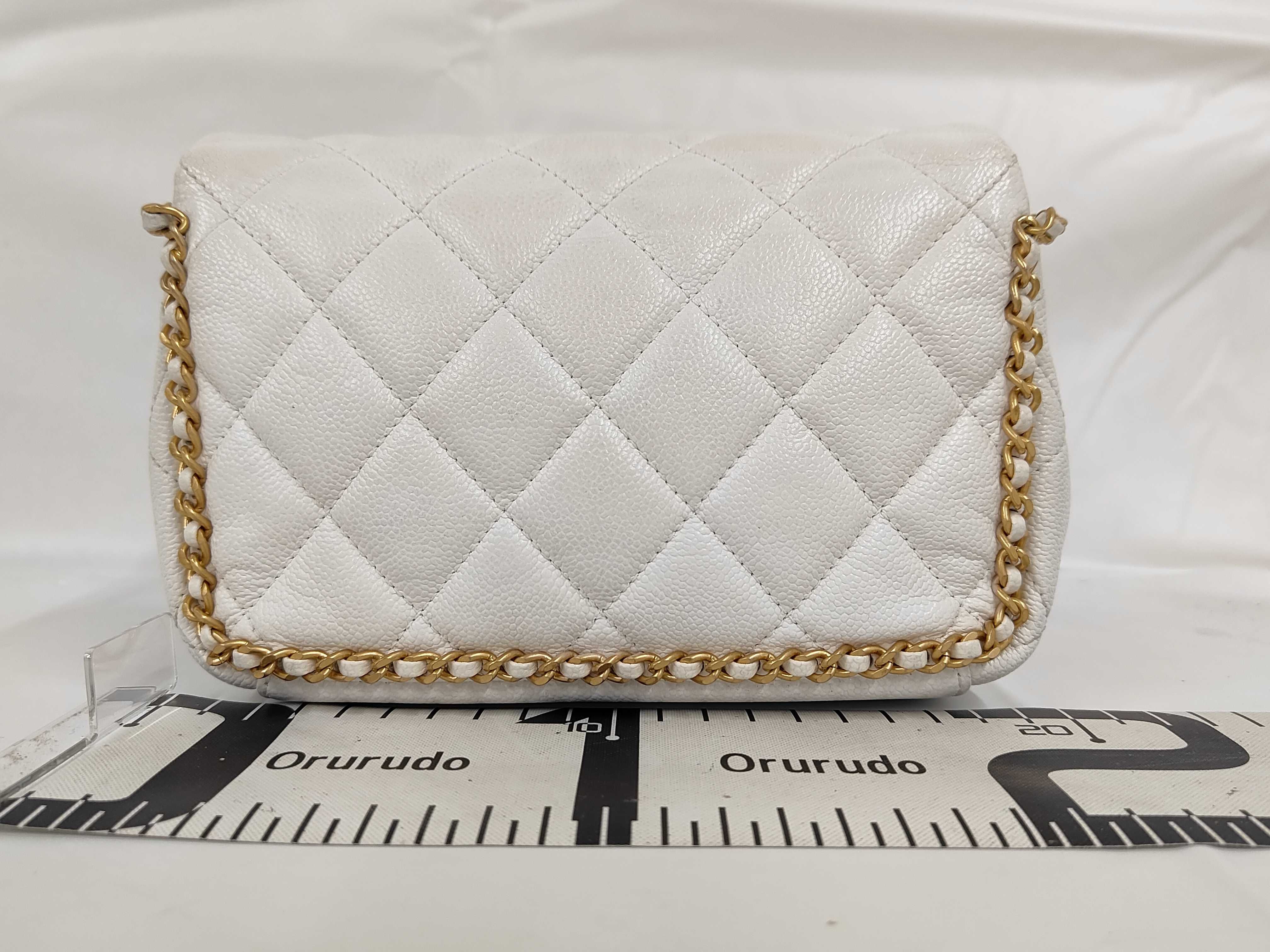 Caviar Skin Plate White Chain Shoulder Bag — view 2