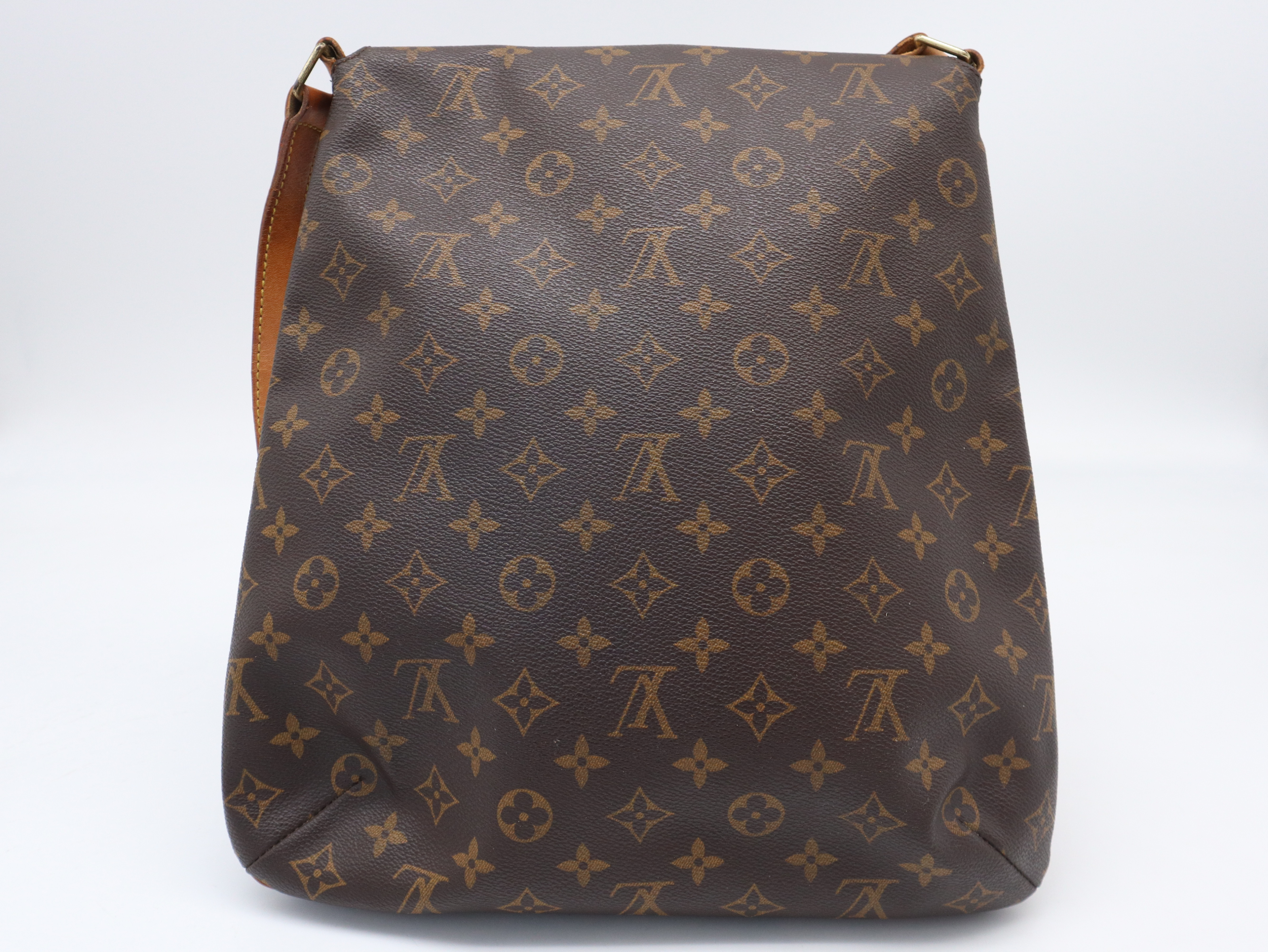 M51256 Monogram Musette Shoulder Bag