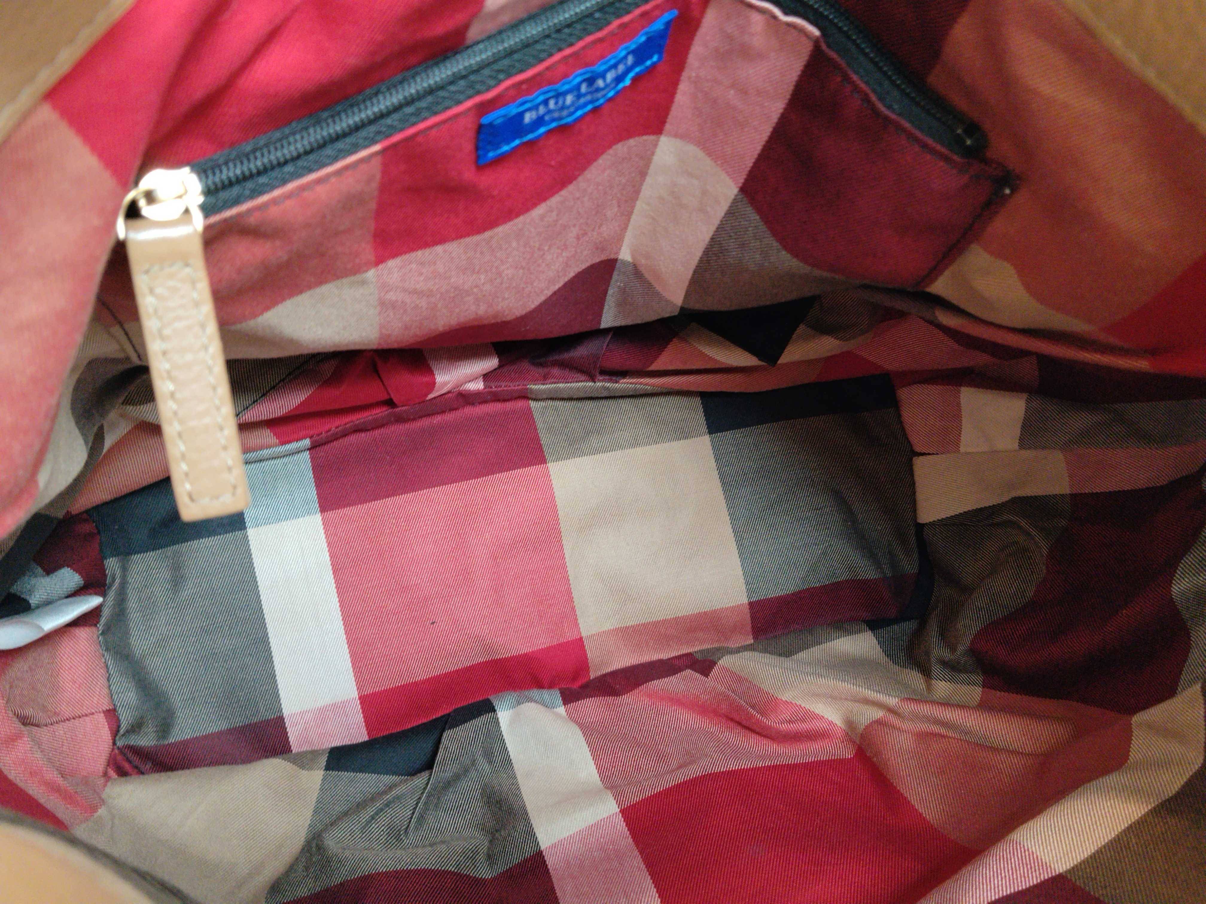Blue Label Leather Beige One-Shoulder Bag — view 8