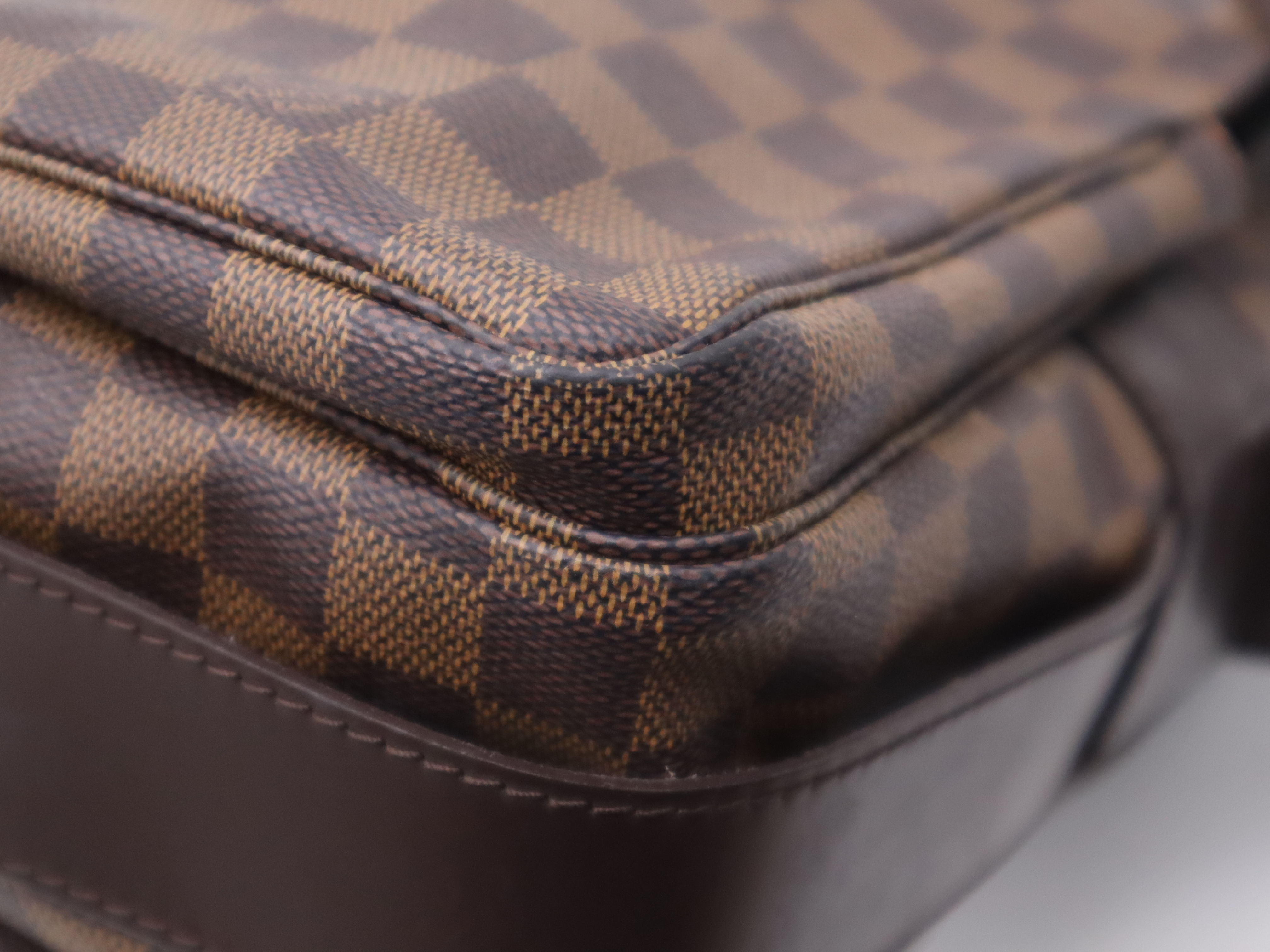 N45255 Damier Naviglio Shoulder Bag — view 10