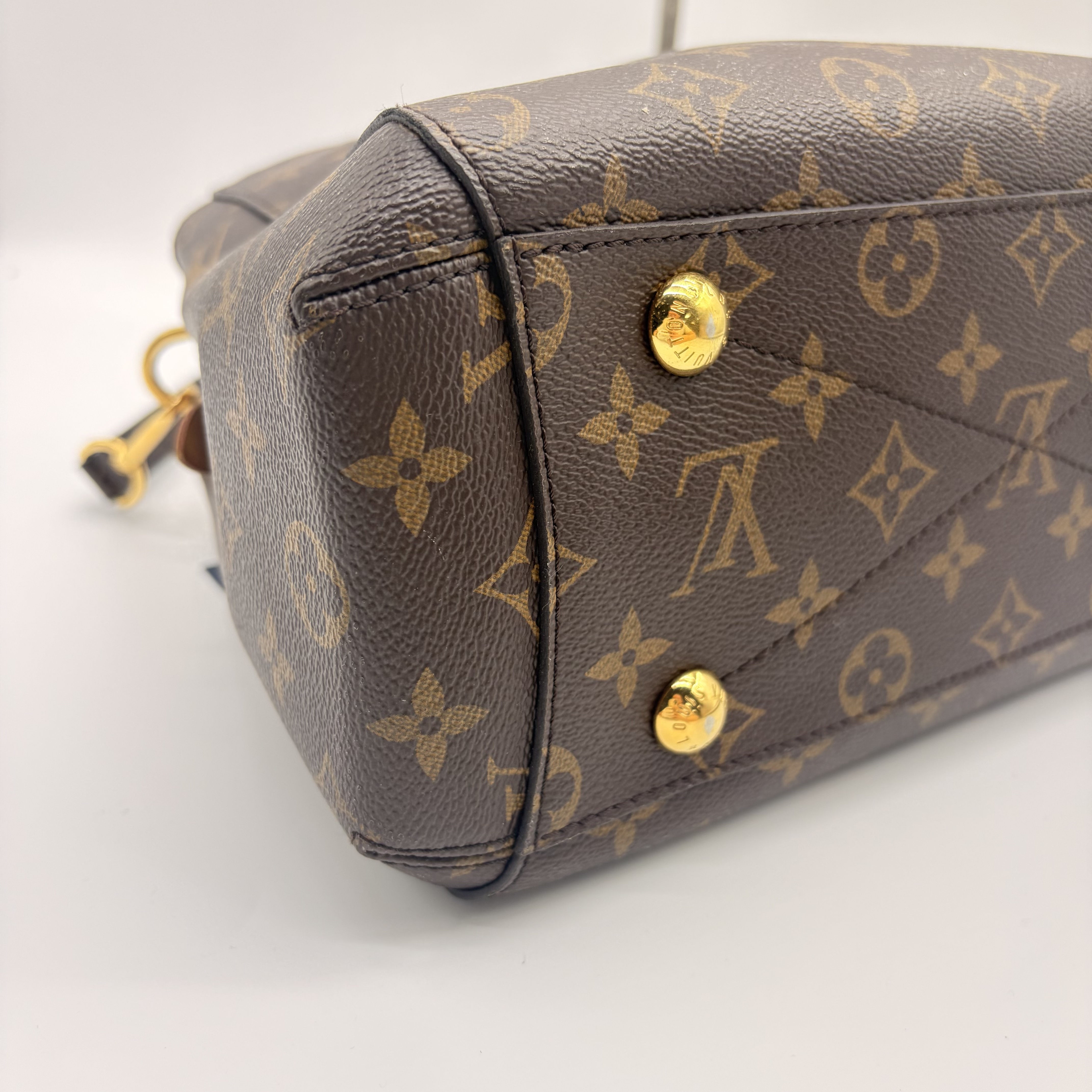 【*Shipped from: China*】LOUIS VUITTON Montaigne PU Shoulder Bag — view 6