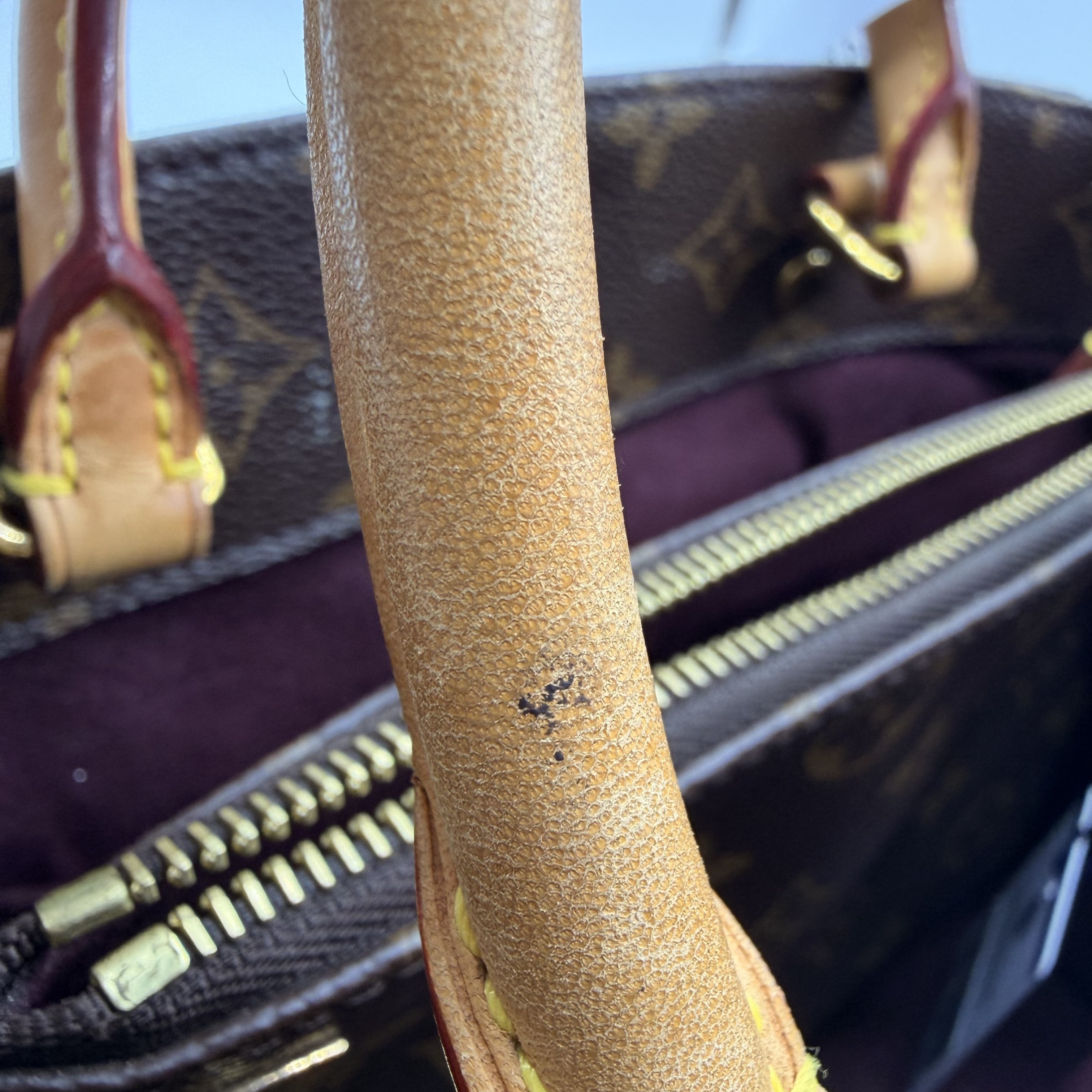 【*Shipped from: China*】LOUIS VUITTON Montaigne PU Shoulder Bag — view 9