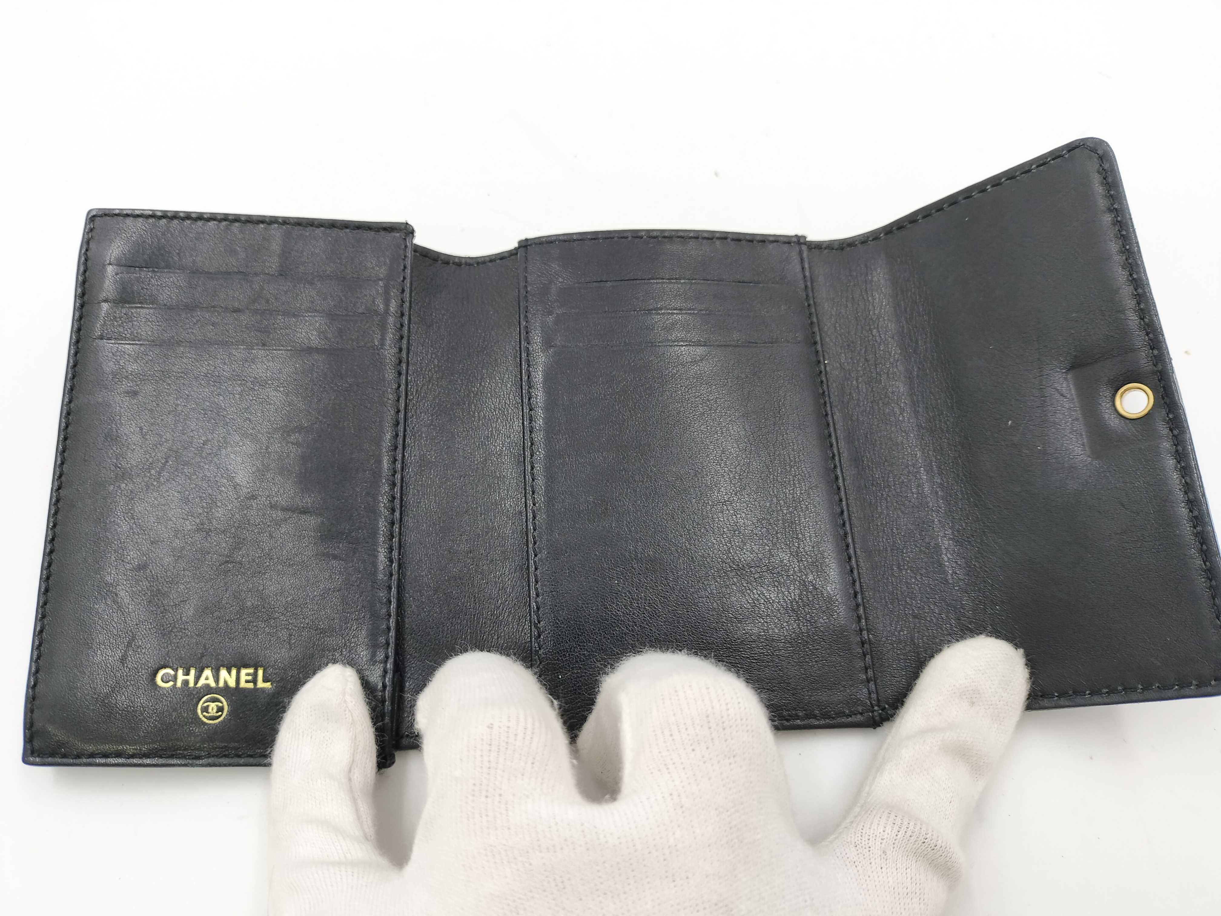 Caviar Skin Coco Gold Hardware Bi-fold Wallet — view 7