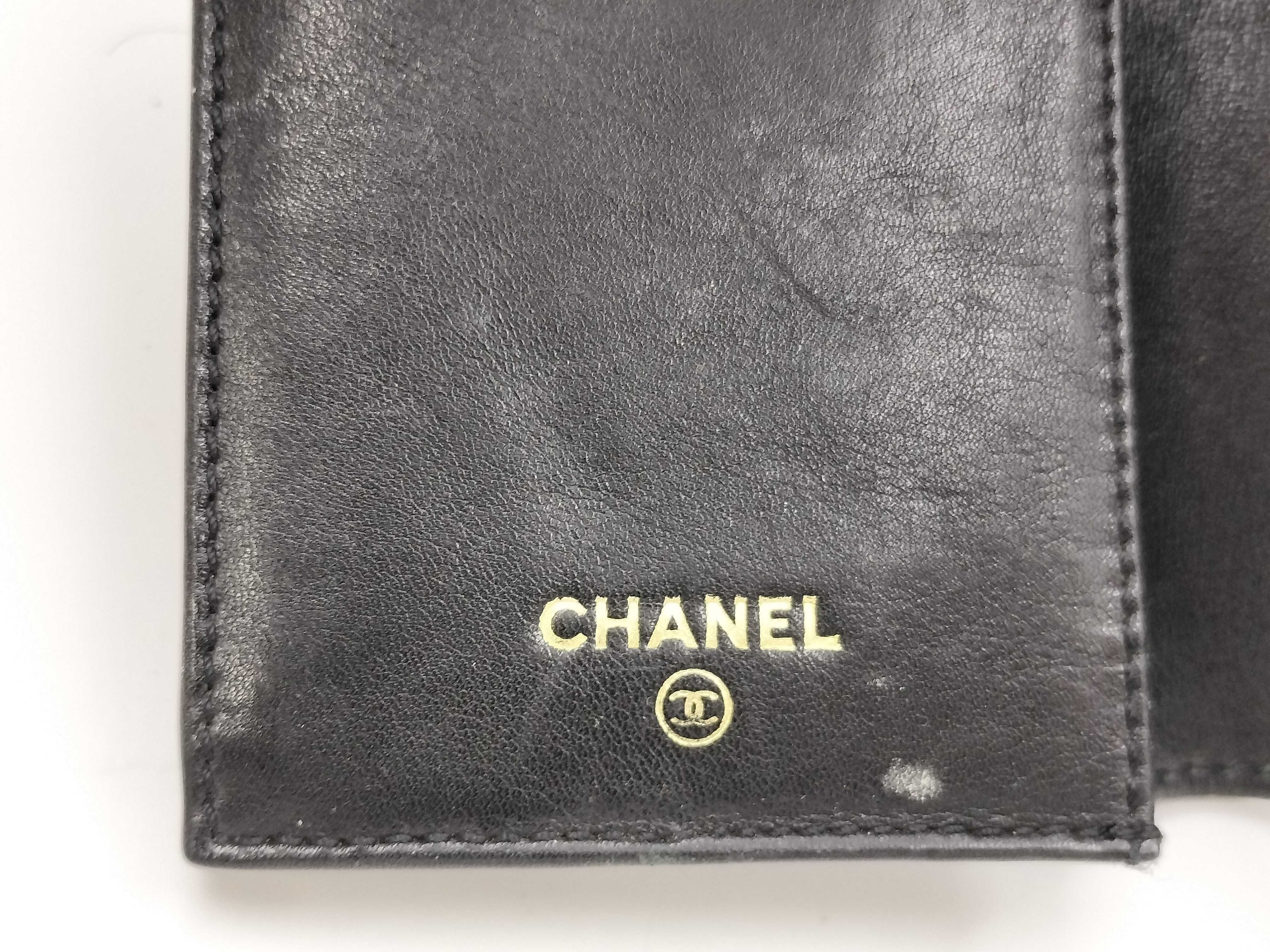 Caviar Skin Coco Gold Hardware Bi-fold Wallet — view 8
