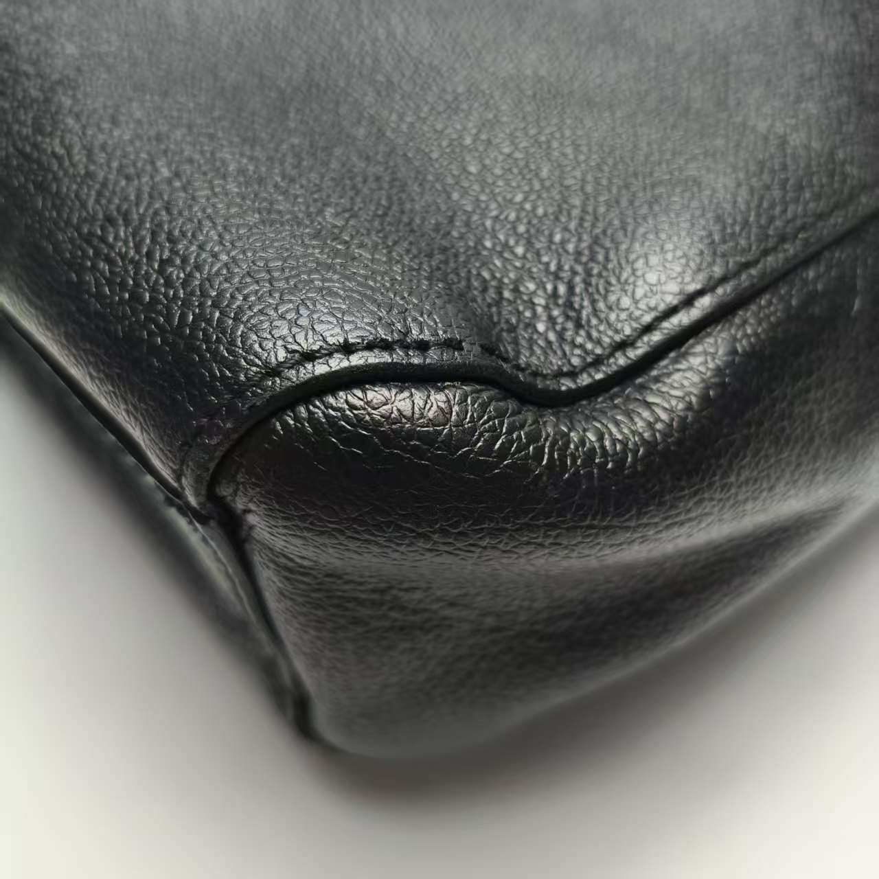 【*Shipped from: China*】BVLGARI Bulgari Leather Shoulder Bag — view 7