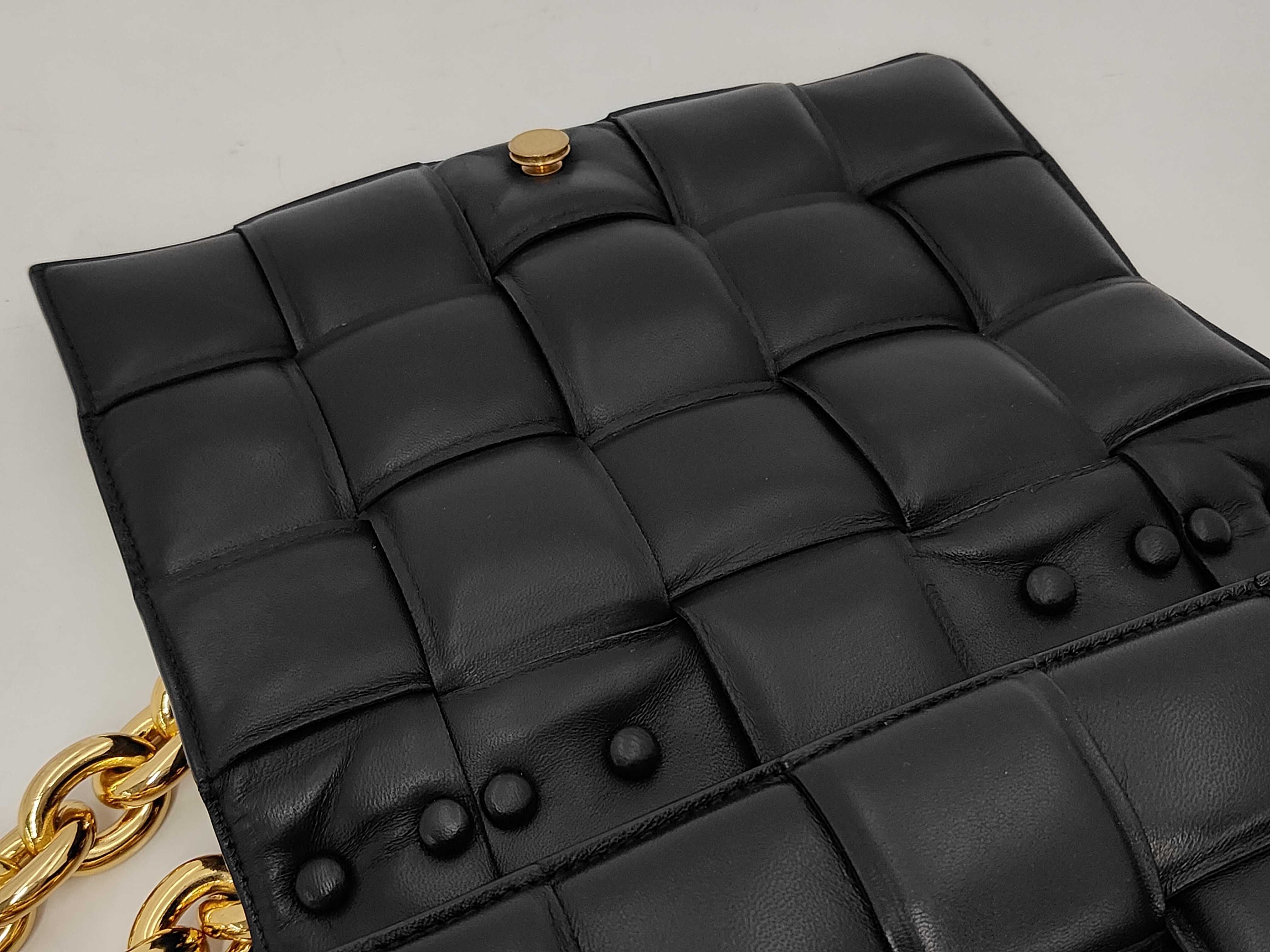 Intrecciato Bottega Veneta Chain Cassette 2-Way Shoulder Bag Black Shoulder Bag — view 10