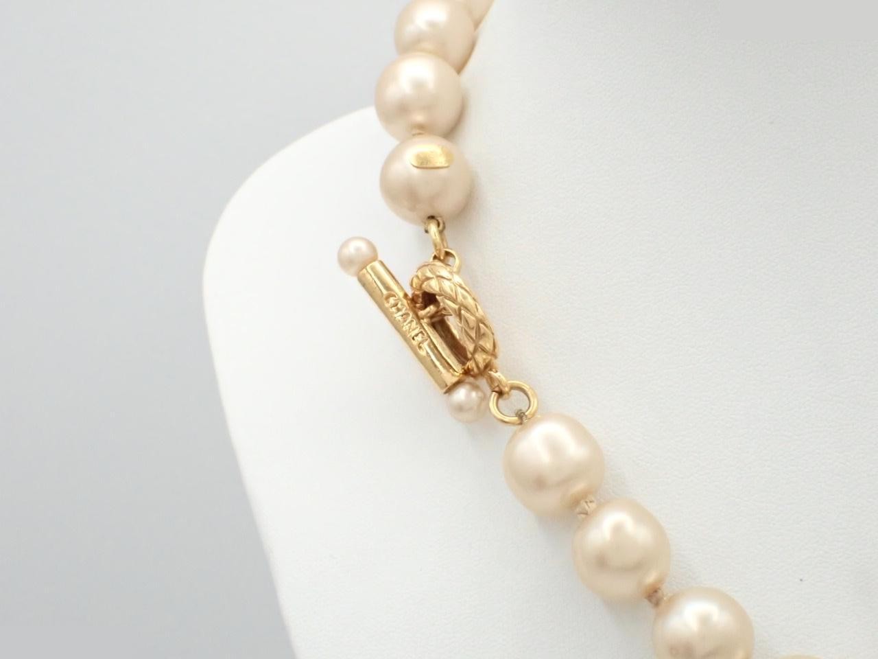 Faux pearl necklace, size 95A, neck circumference approximately 45cm — view 2