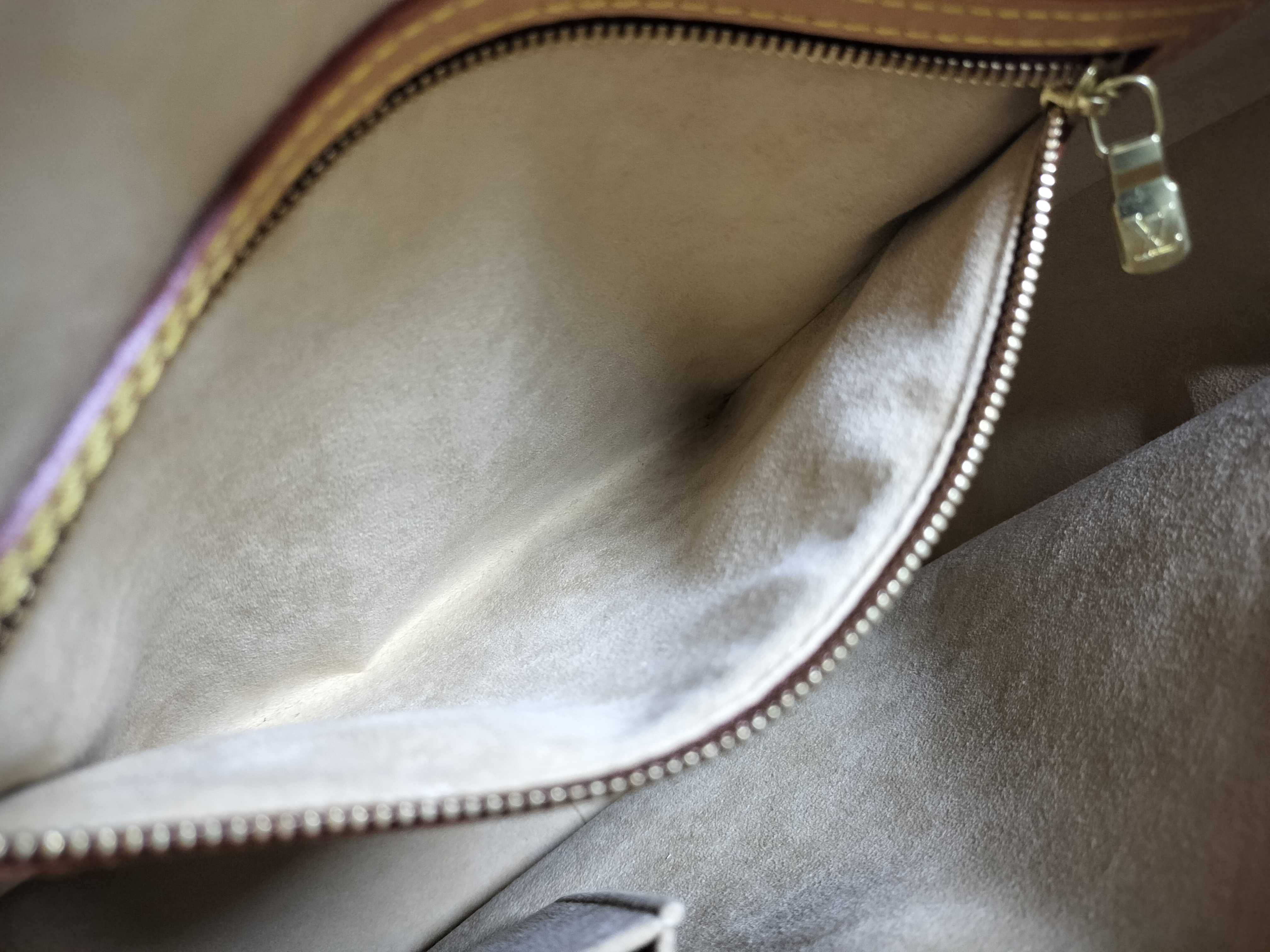 Monogram Louis Vuitton Looping GM Shoulder Bag Monogram M51145 Shoulder Bag — view 11