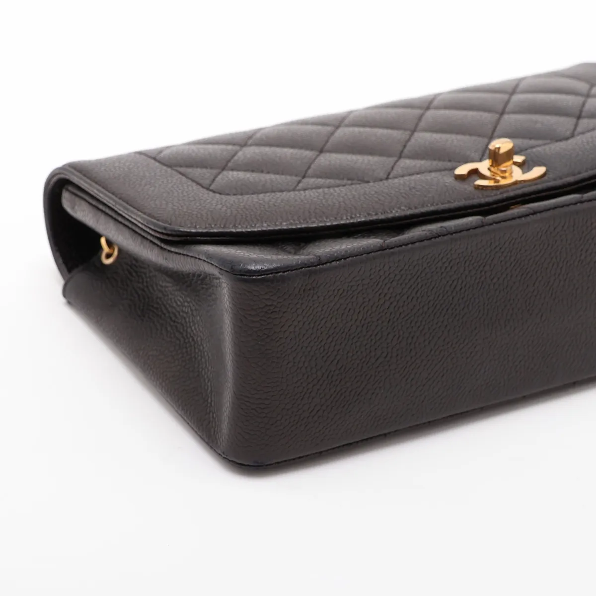 [Individually packaged] Chanel Matelassé Caviar Skin Single Flap Single Chain Bag Diana Flap Black Gold Hardware 4488733 Series 4 — view 4